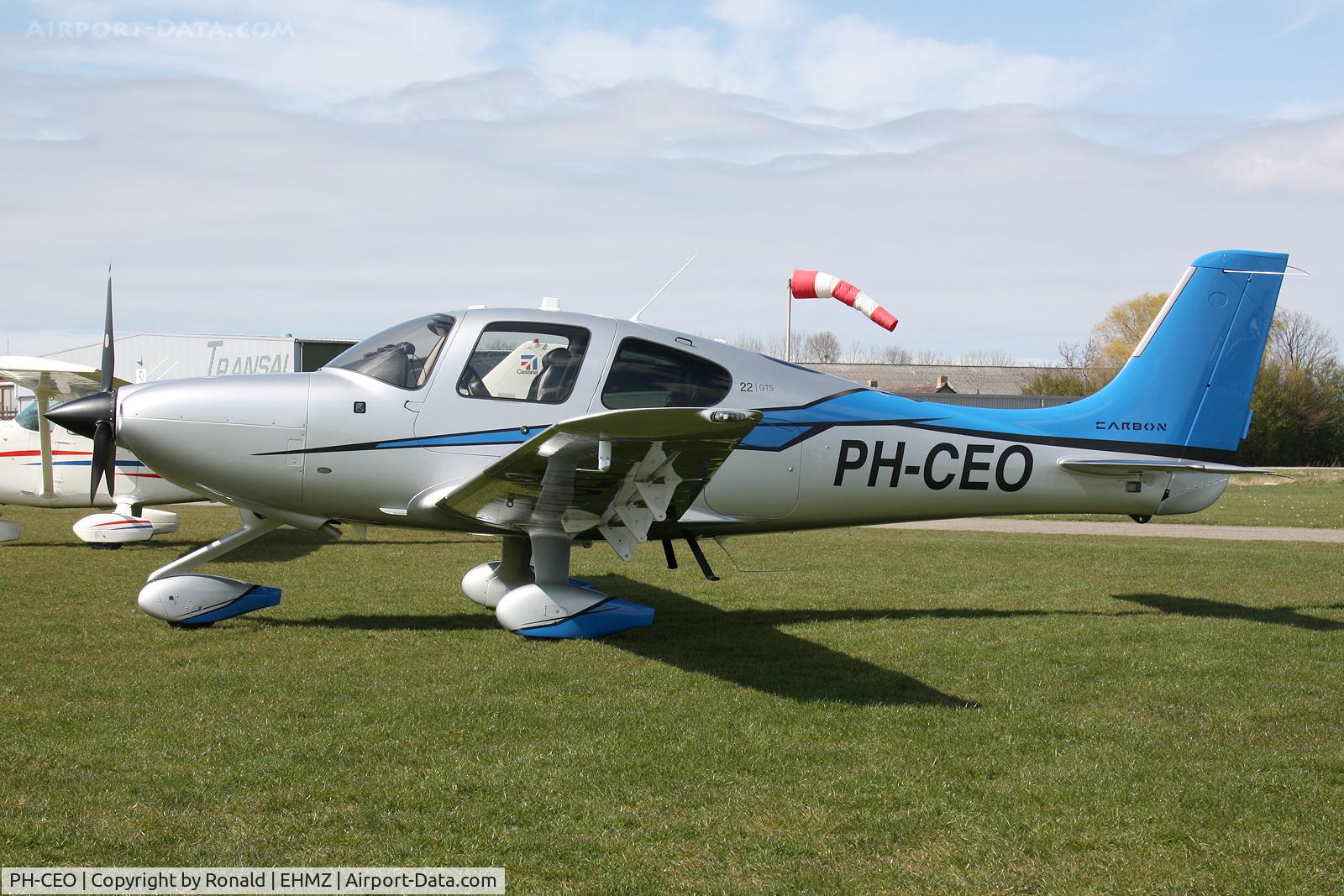 PH-CEO, 2014 Cirrus SR22 C/N 4135, at ehmz