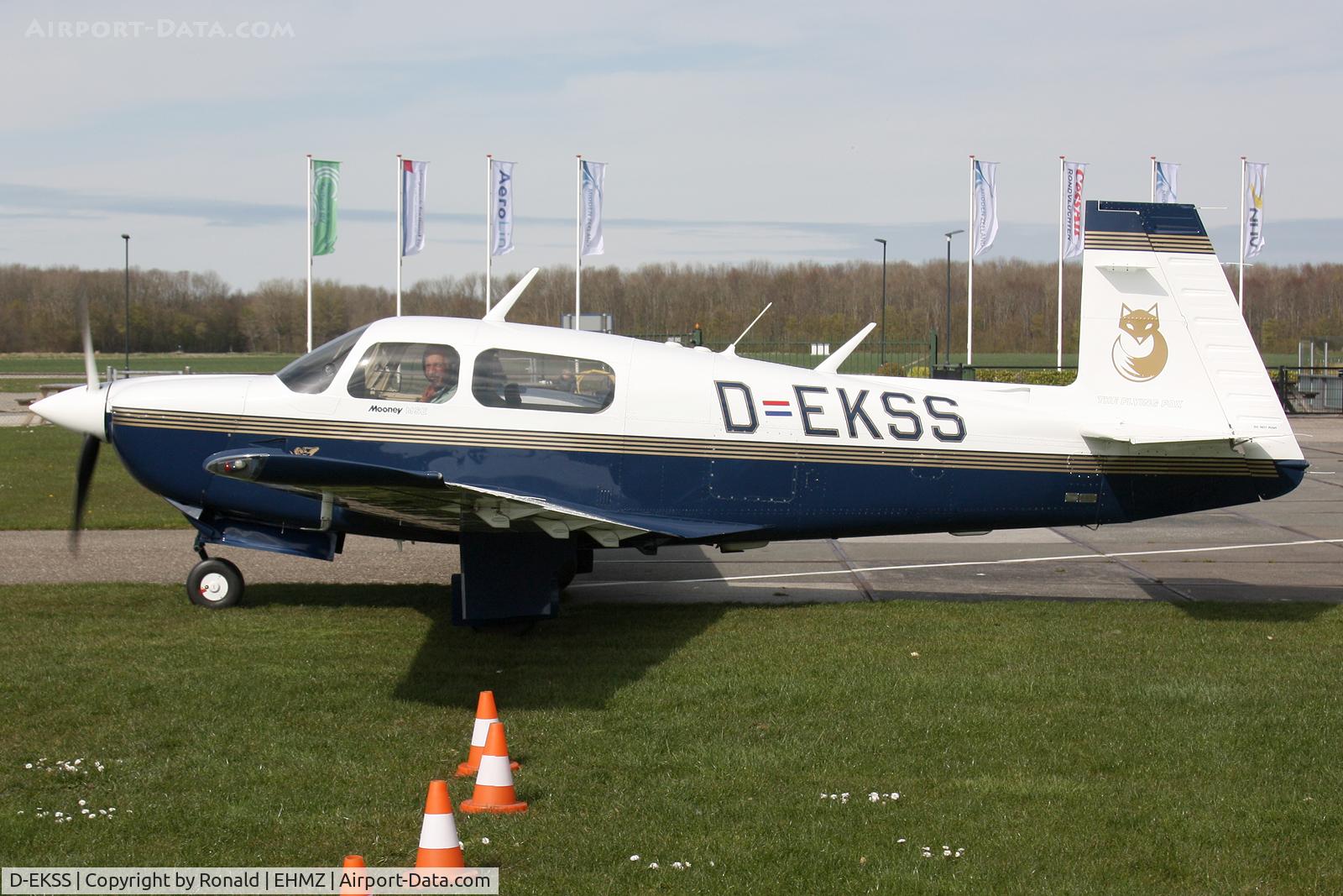 D-EKSS, Mooney M20J 201 C/N 24-3278, at ehmz