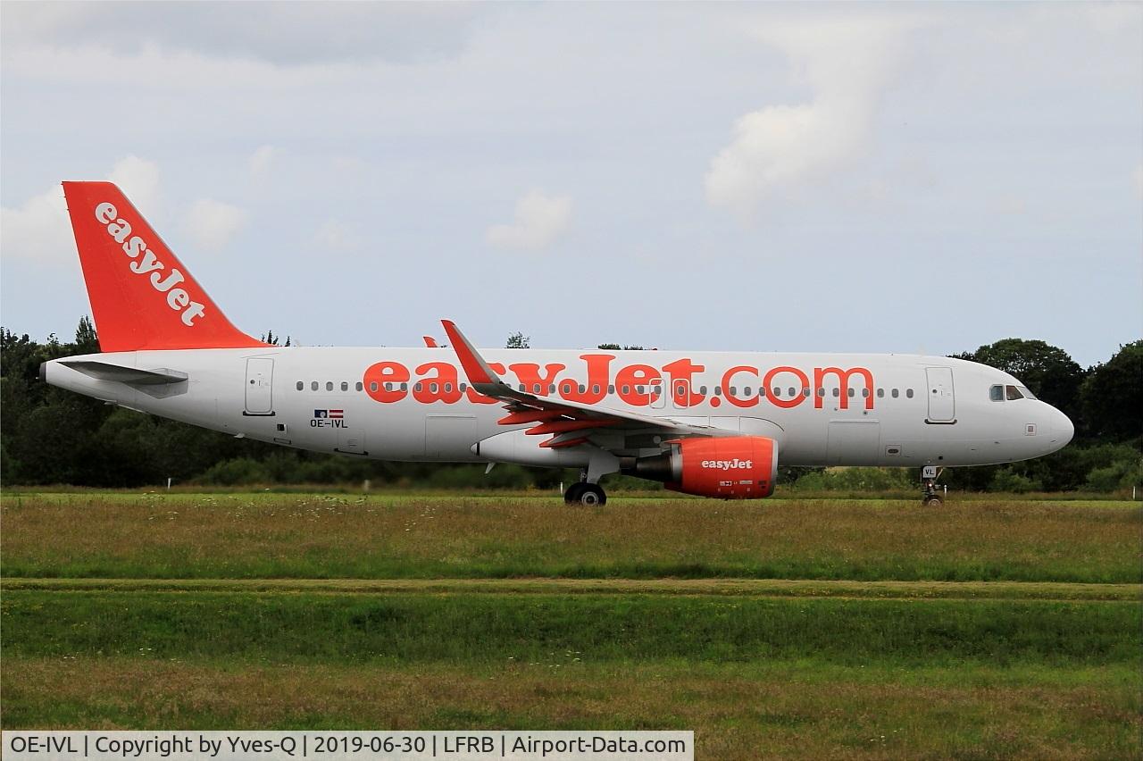 OE-IVL, 2014 Airbus A320-214 C/N 6188, Airbus A320-214, Taxiing rwy 25L, Brest-Bretagne airport (LFRB-BES)