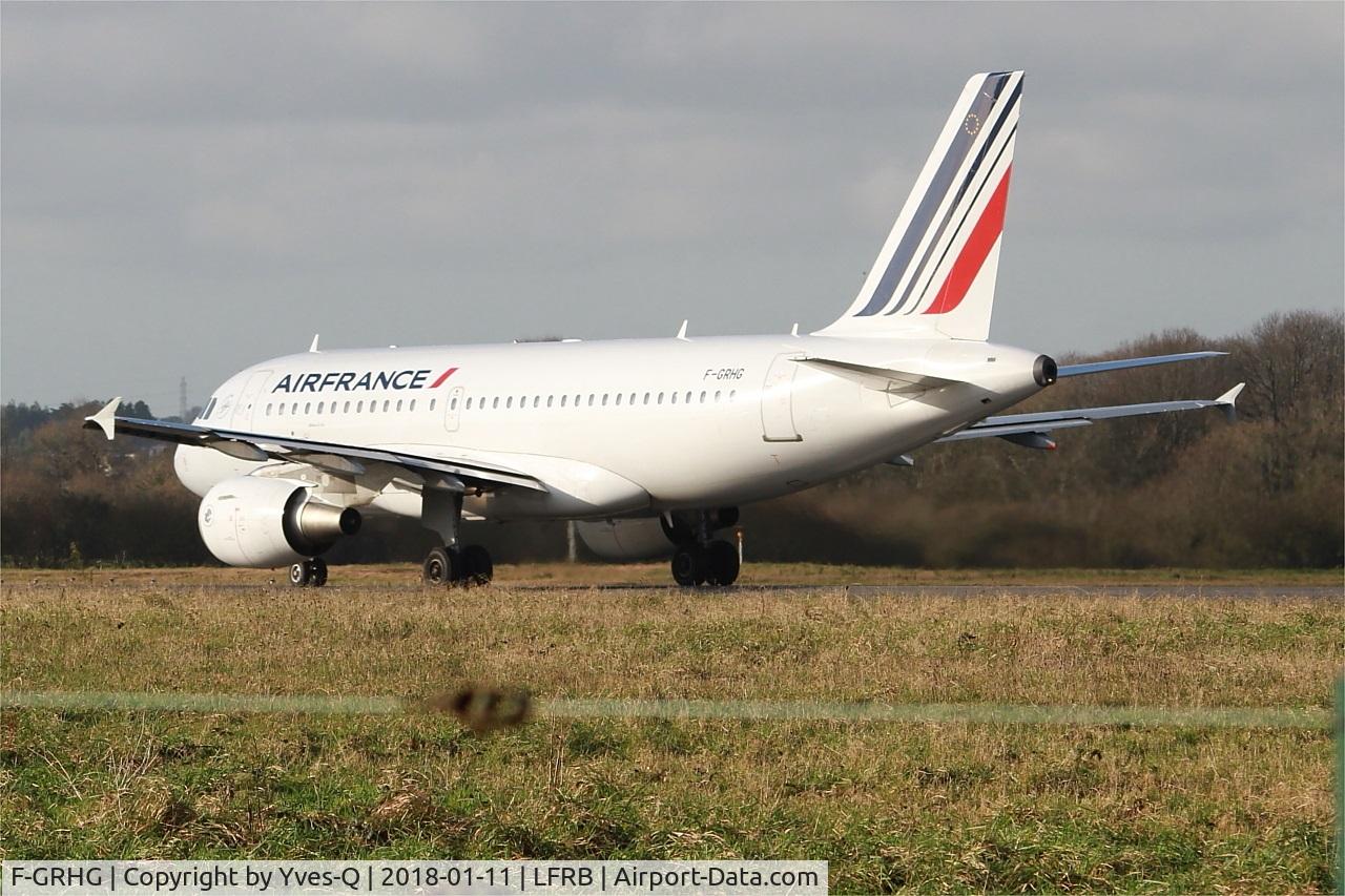F-GRHG, 1999 Airbus A319-111 C/N 1036, Airbus A319-111, Taxiing rwy 07R, Brest-Bretagne airport (LFRB-BES)