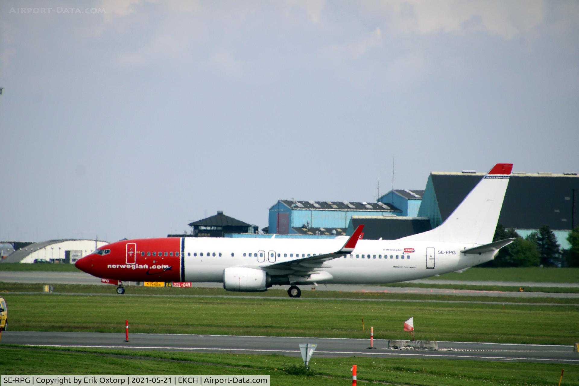 SE-RPG, 2016 Boeing 737-8JP C/N 42077, SE-RPG on the taxiway after landing rw 22L