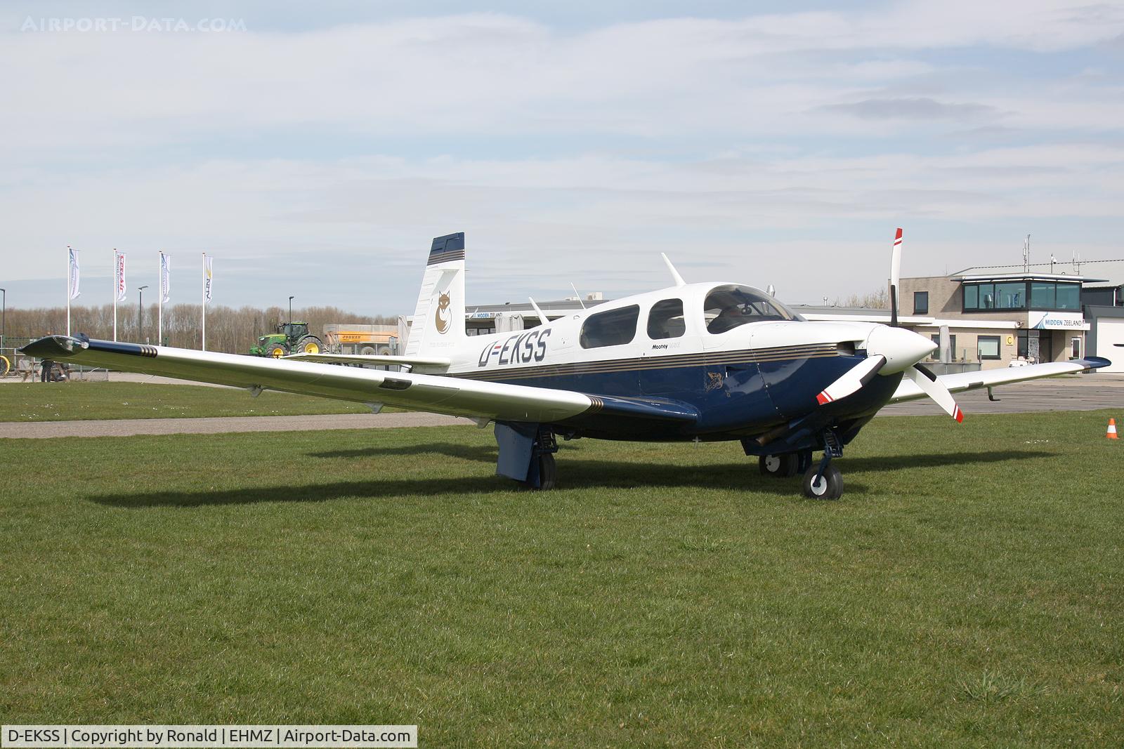 D-EKSS, Mooney M20J 201 C/N 24-3278, at ehmz