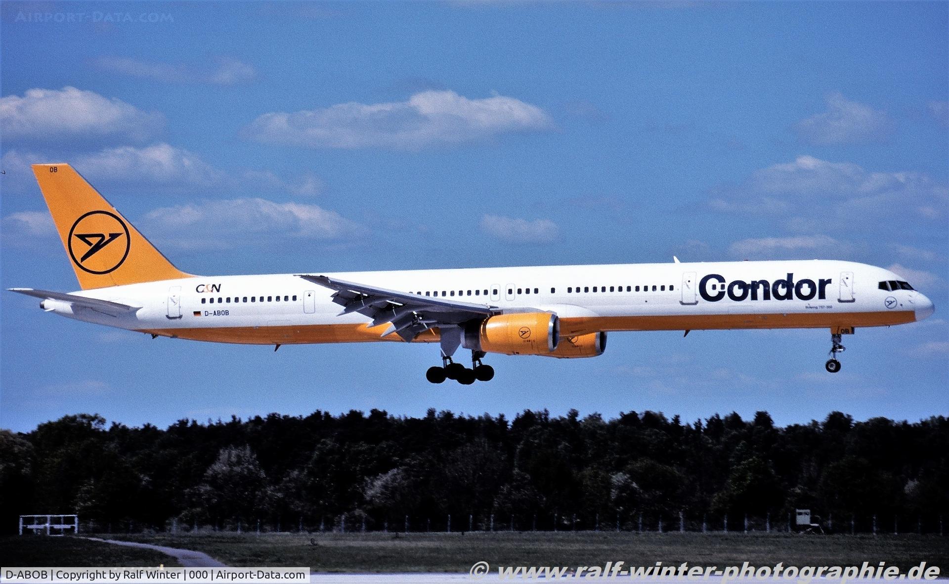 D-ABOB, 1998 Boeing 757-330 C/N 29017, Boeing 757-330(W) - DE CFG Condor - 29017 - D-ABOB - 2001