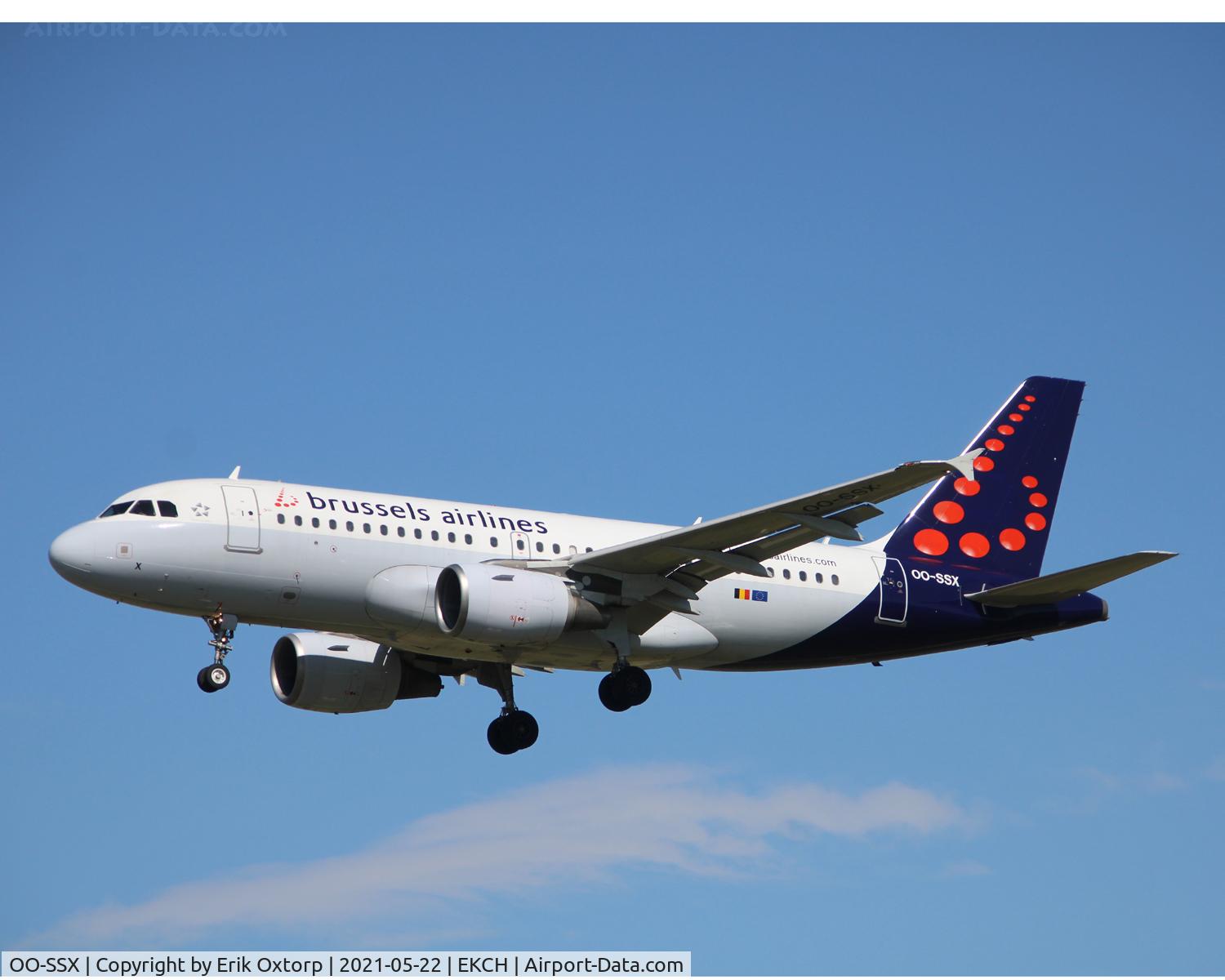 OO-SSX, 2004 Airbus A319-111 C/N 2260, OO-SSX landing rw 22L