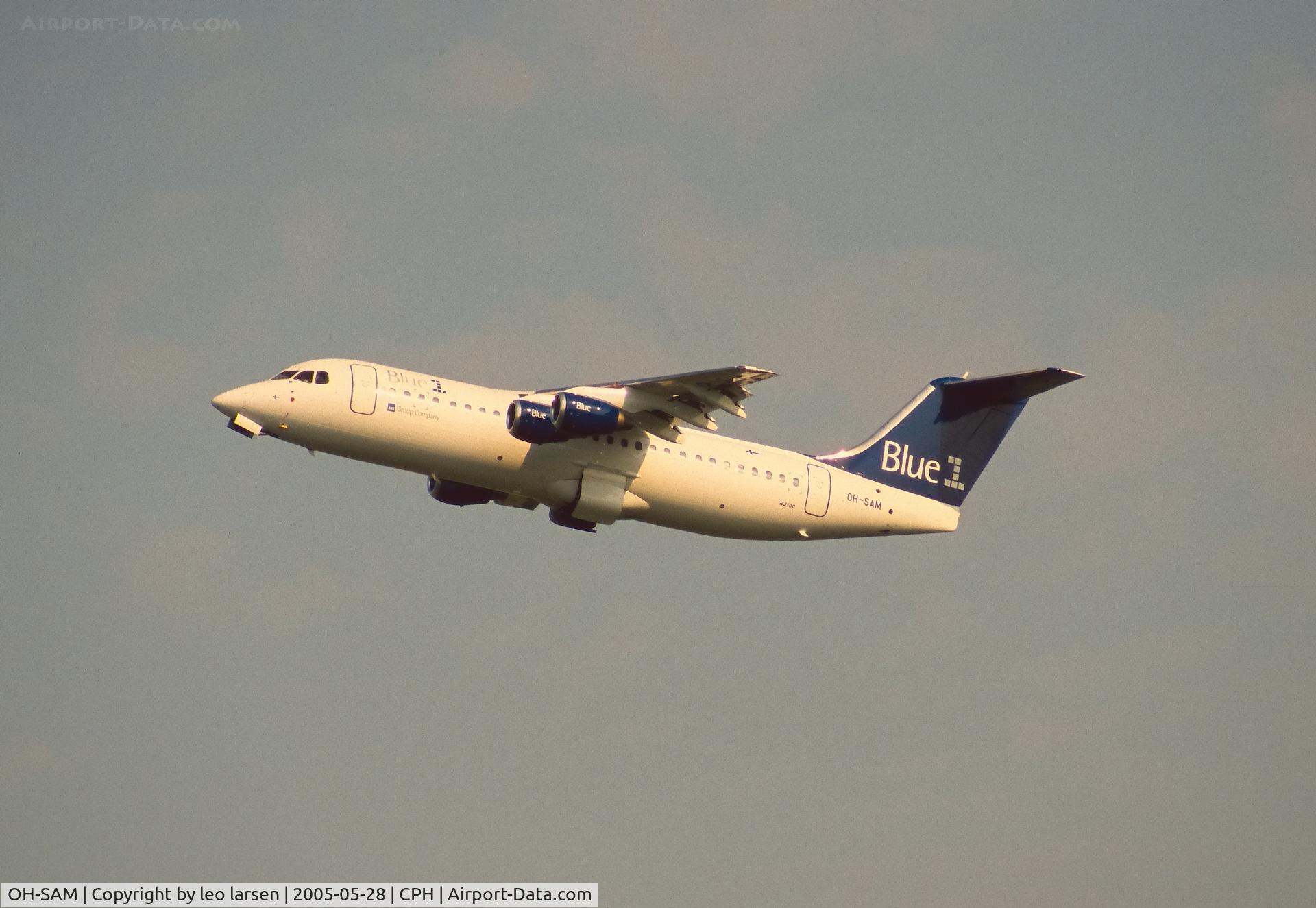 OH-SAM, 2001 British Aerospace Avro 146-RJ100 C/N E3386, Copenhagen 28.5.2005