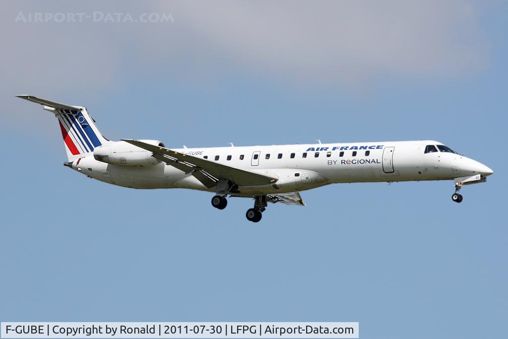 F-GUBE, 2002 Embraer ERJ-145LR (EMB-145LR) C/N 145668, at cdg