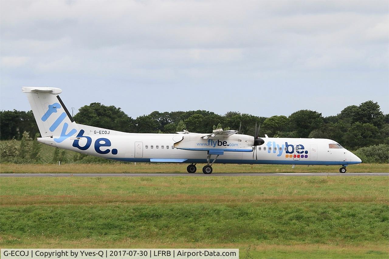 G-ECOJ, 2008 De Havilland Canada DHC-8-402Q Dash 8 C/N 4229, De Havilland Canada DHC-8-402Q Dash 8, Taxiing rwy 25L, Brest-Bretagne airport (LFRB-BES)