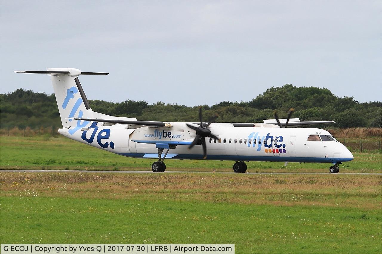 G-ECOJ, 2008 De Havilland Canada DHC-8-402Q Dash 8 C/N 4229, De Havilland Canada DHC-8-402Q Dash 8, Taxiing rwy 25L, Brest-Bretagne airport (LFRB-BES)