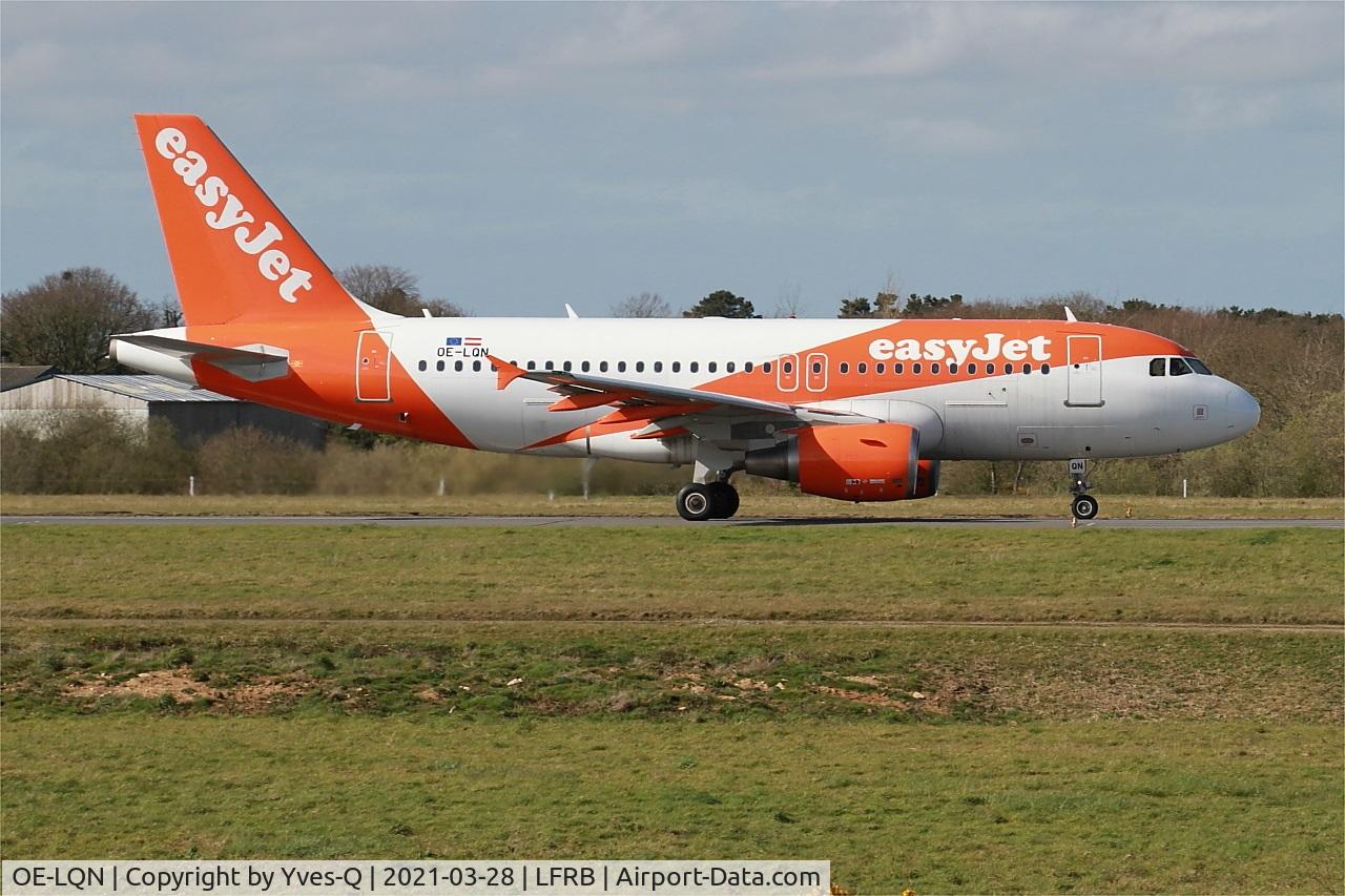 OE-LQN, 2008 Airbus A319-111 C/N 3735, Airbus A319-111, Taxiing rwy 25L, Brest-Bretagne airport (LFRB-BES)