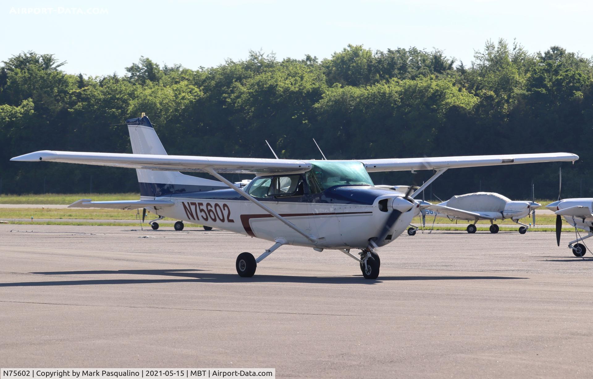 N75602, 1976 Cessna 172N C/N 17267842, Cessna 172N