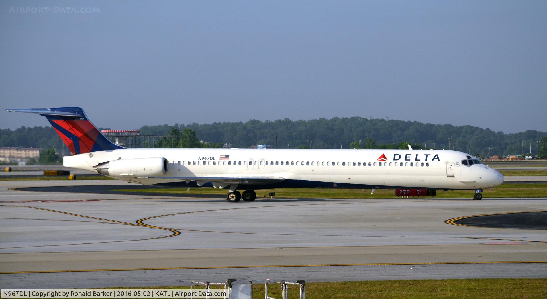 N967DL, 1990 McDonnell Douglas MD-88 C/N 53116, Taxi Atlanta