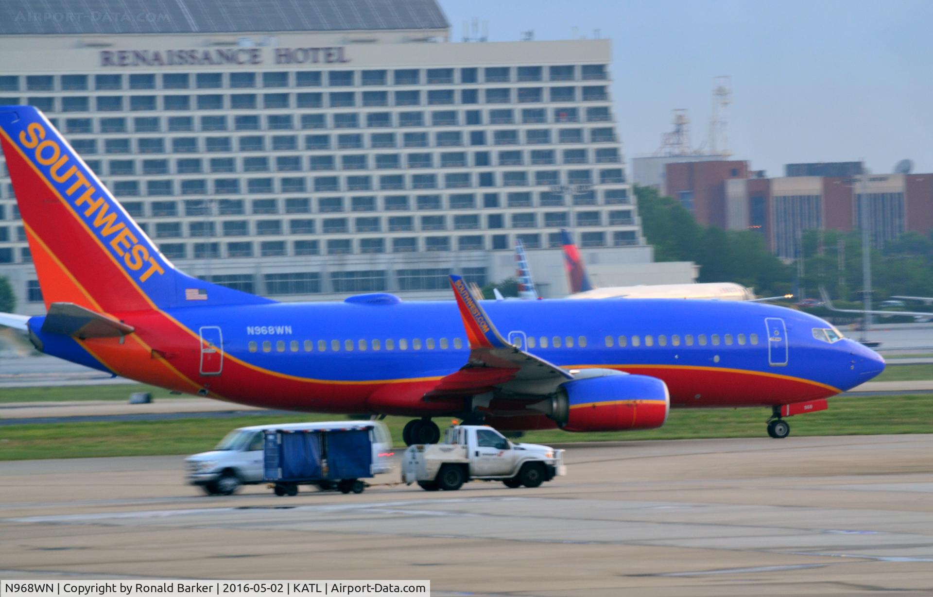 N968WN, 2011 Boeing 737-7H4 C/N 36679, Taxi Atlanta