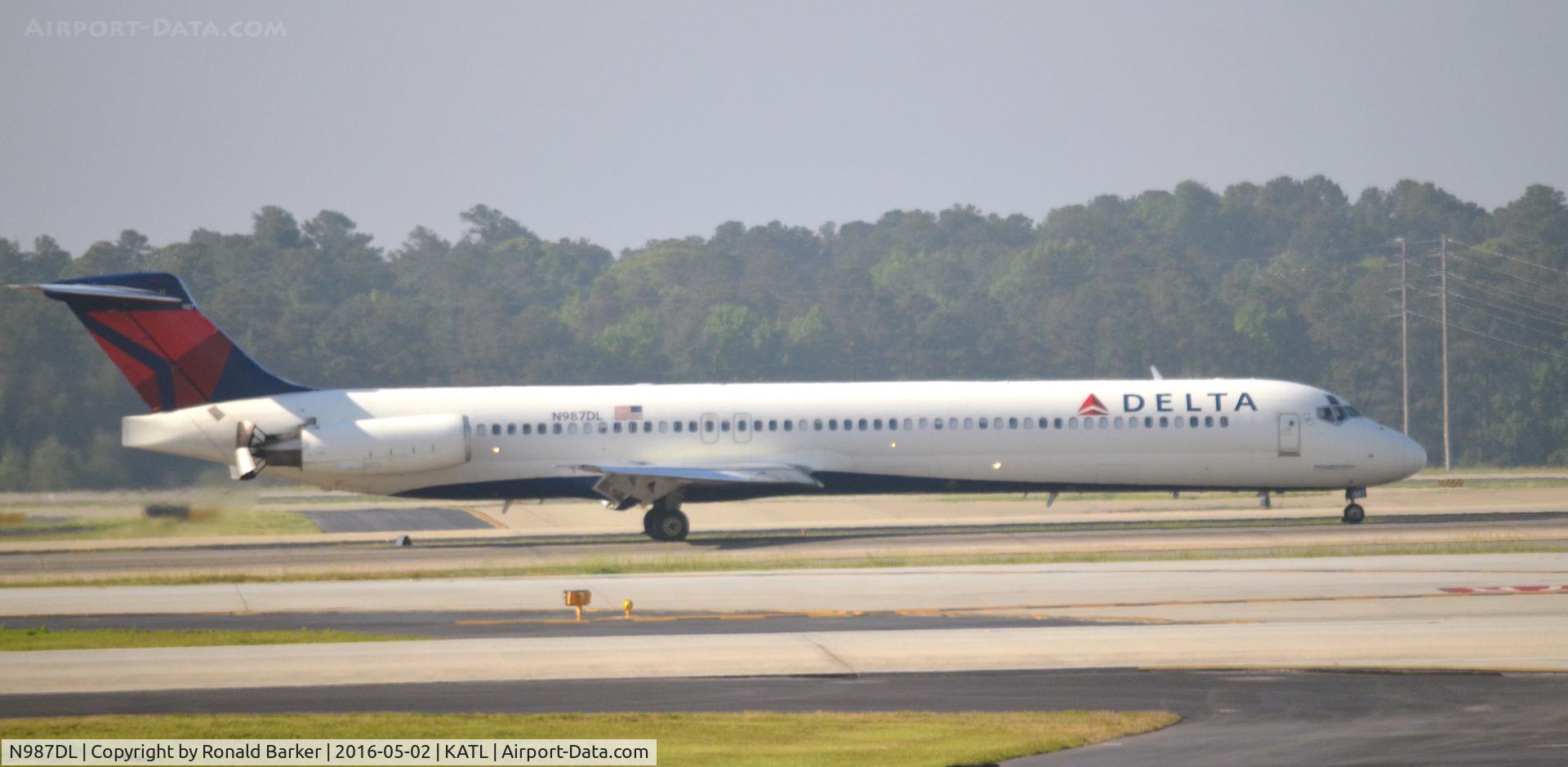 N987DL, 1991 McDonnell Douglas MD-88 C/N 53338, Landing Atlanta