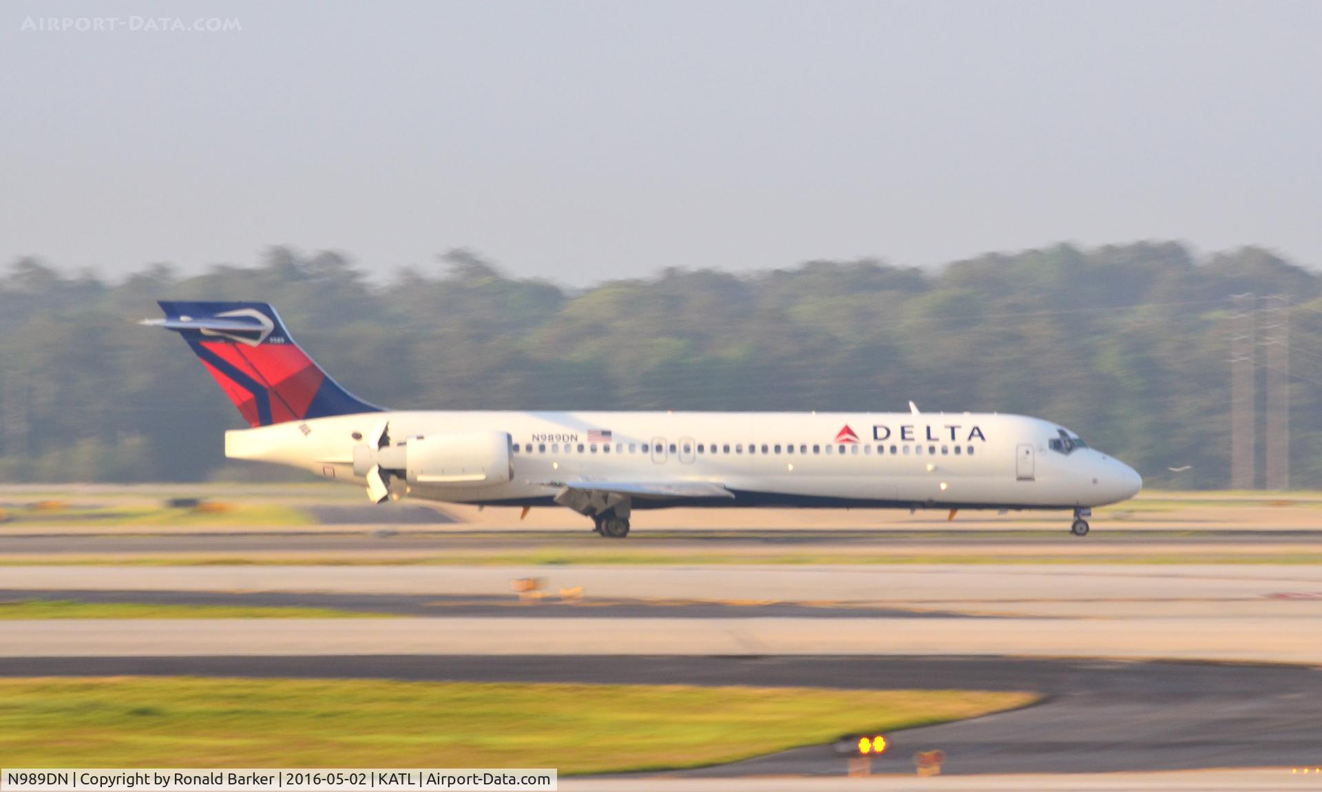 N989DN, 2001 Boeing 717-200 C/N 55067, Landing Atlanta