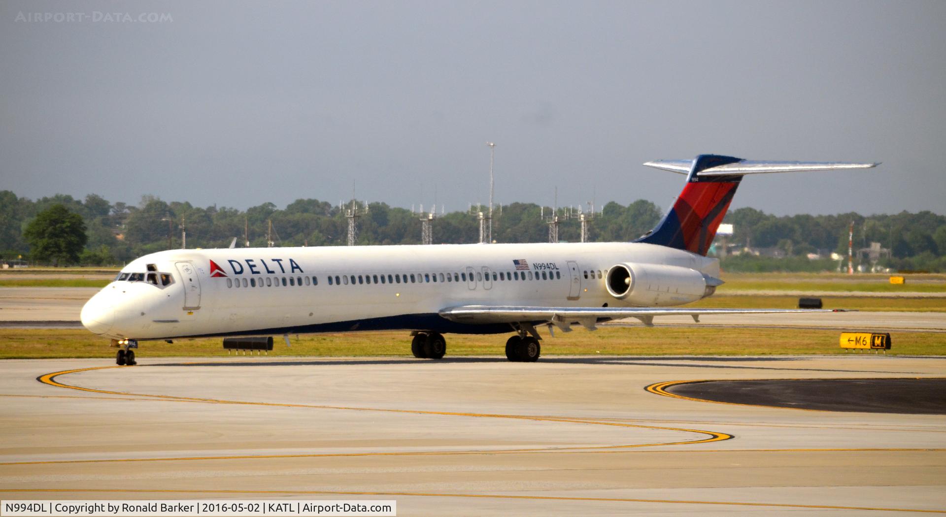 N994DL, 1991 McDonnell Douglas MD-88 C/N 53346, Taxi Atlanta