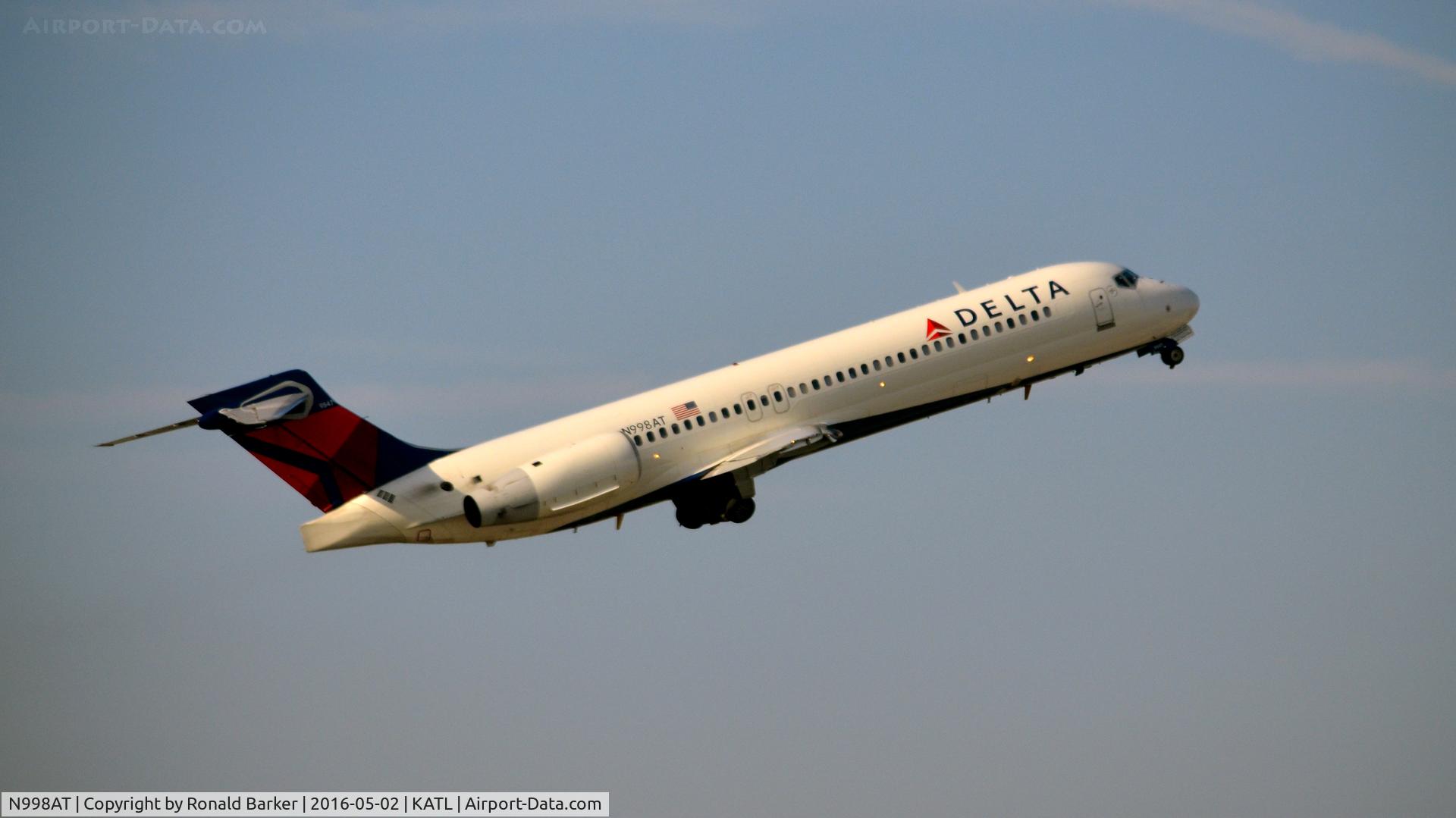 N998AT, 2002 Boeing 717-200 C/N 55142, Takeoff Atlanta