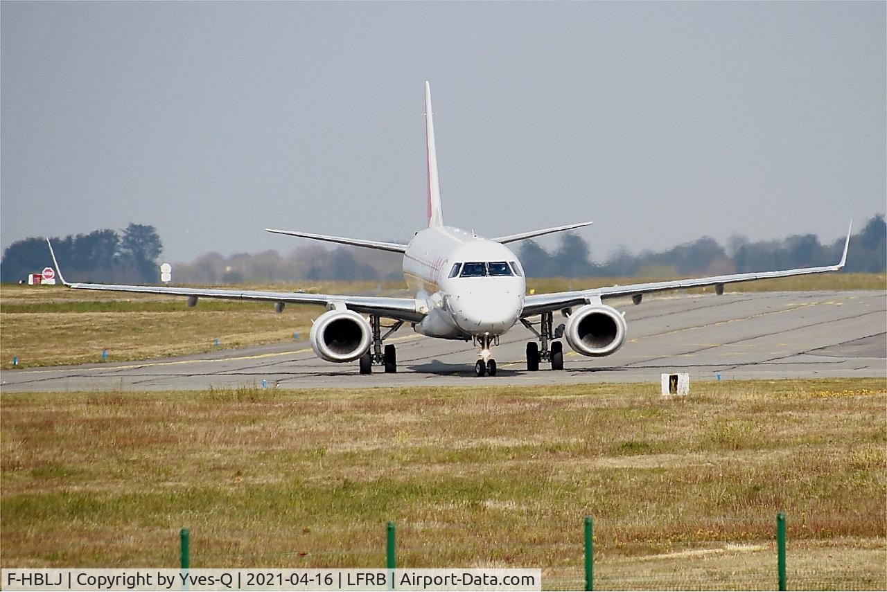 F-HBLJ, 2009 Embraer 190LR (ERJ-190-100LR) C/N 19000133, Embraer 190LR, Taxiing to boarding area, Brest-Bretagne airport (LFRB-BES)