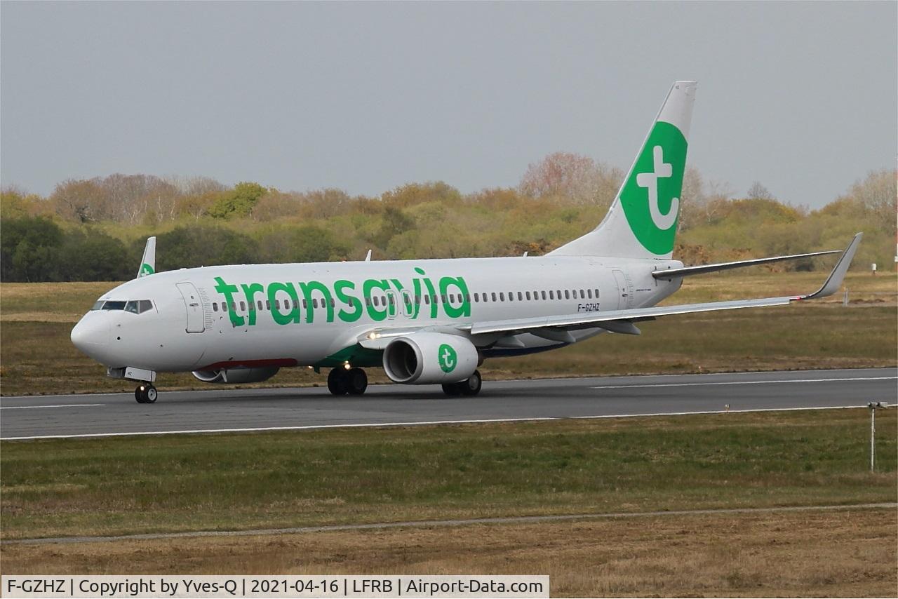 F-GZHZ, 2006 Boeing 737-85P C/N 33977, Boeing 737-85P, Taxiing rwy 07R, Brest-Bretagne airport (LFRB-BES)