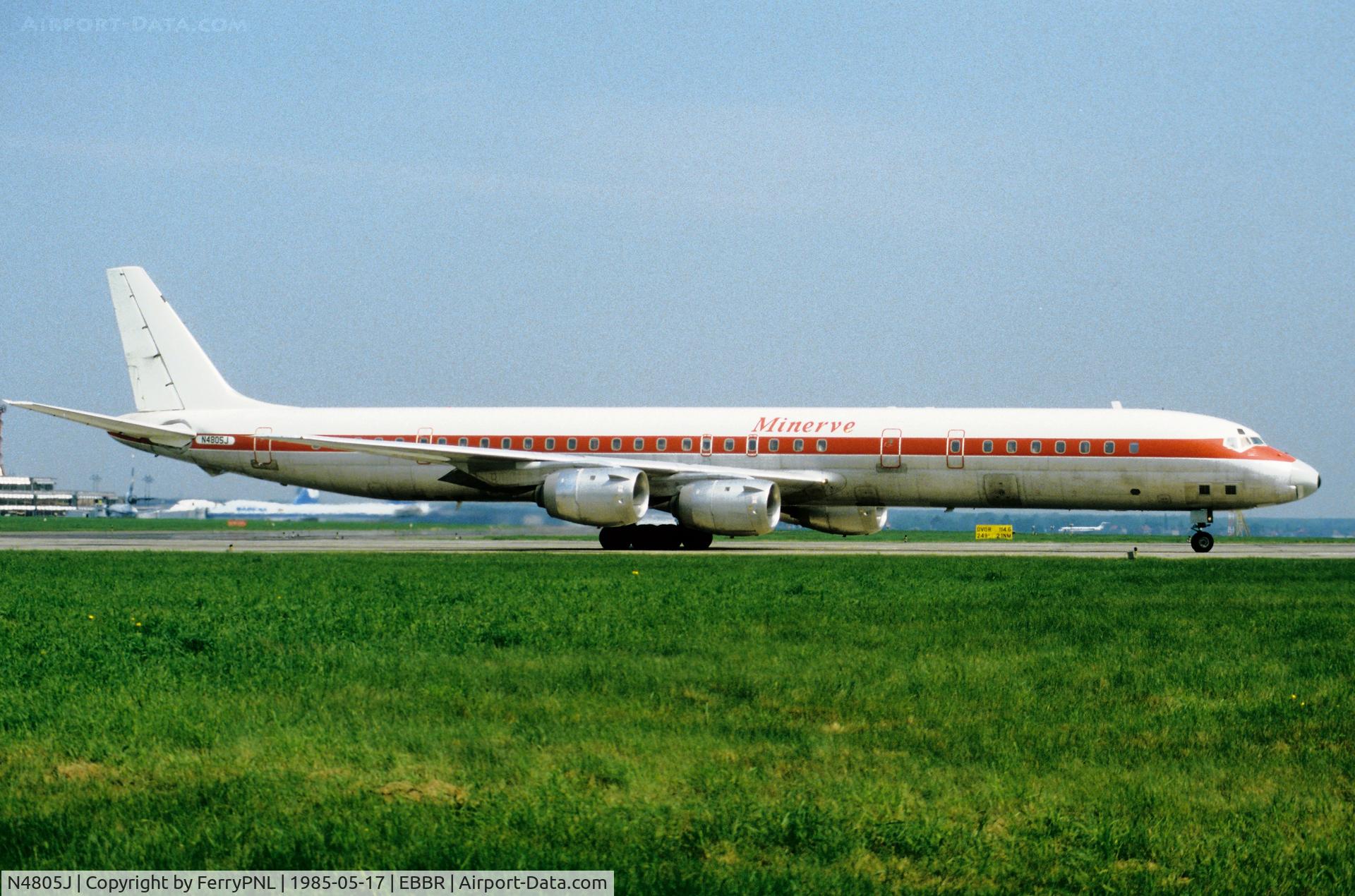 N4805J, 1969 Douglas DC-8-63 C/N 46063, Minerve DC-8-73 lining-up