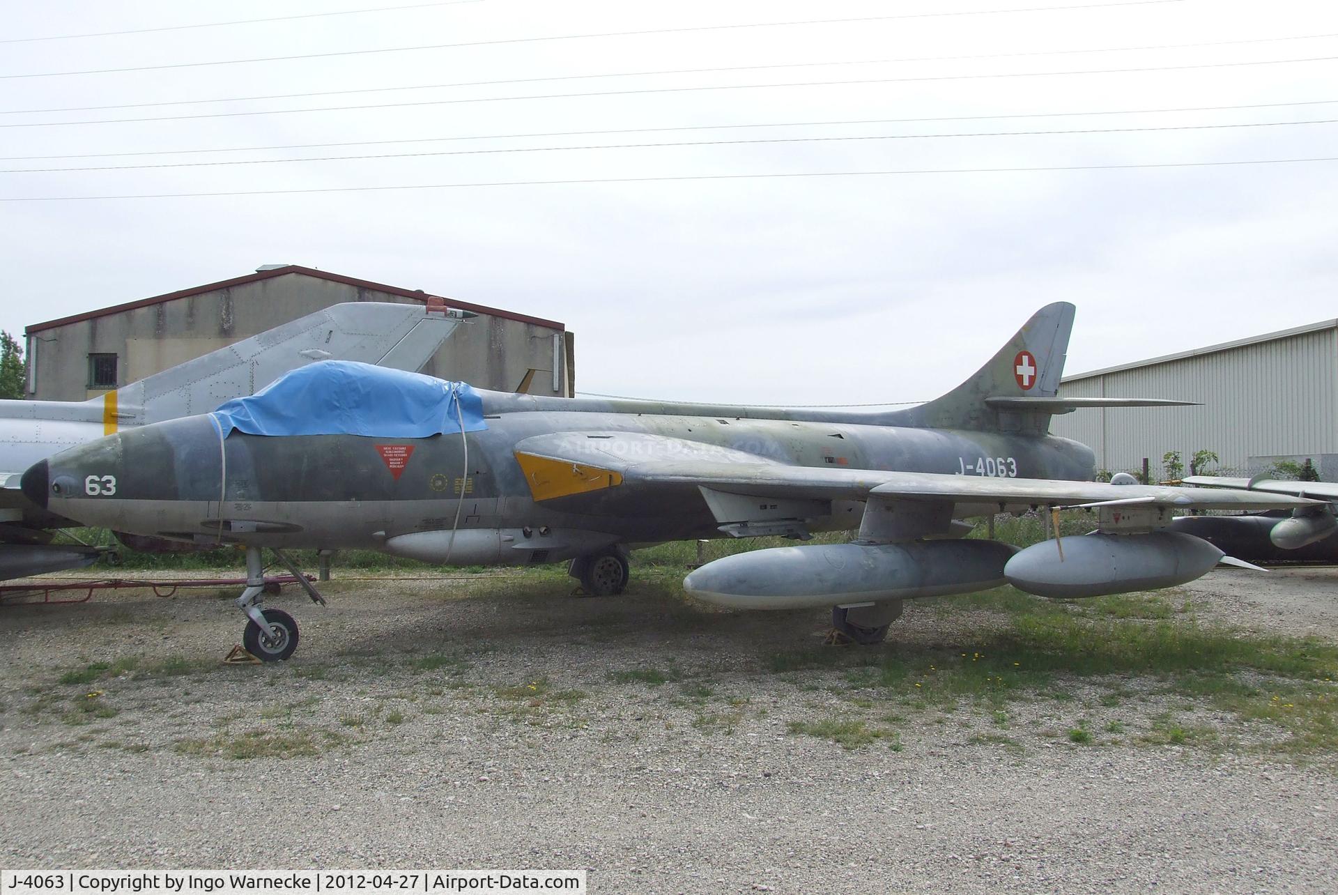 J-4063, 1959 Hawker Hunter F.58 C/N 41H-697430, Hawker Hunter F58 at the Musee Aeronautique, Orange