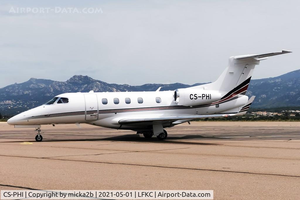 CS-PHI, 2016 Embraer EMB-505 Phenom 300 C/N 50500332, Parked