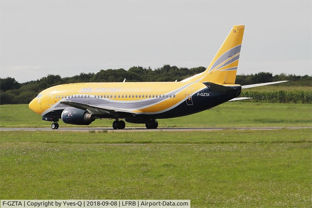 F-GZTA, 1998 Boeing 737-33V(QC) C/N 29333/3084, Boeing 737-33VQC, Take off run rwy 25L, Brest-Bretagne airport (LFRB-BES)