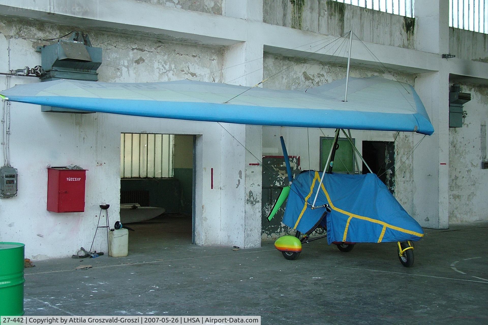 27-442, 1996 Halley Apollo CXMD C/N 260996, LHSA - Szentkirályszabadja Airport, Hungary