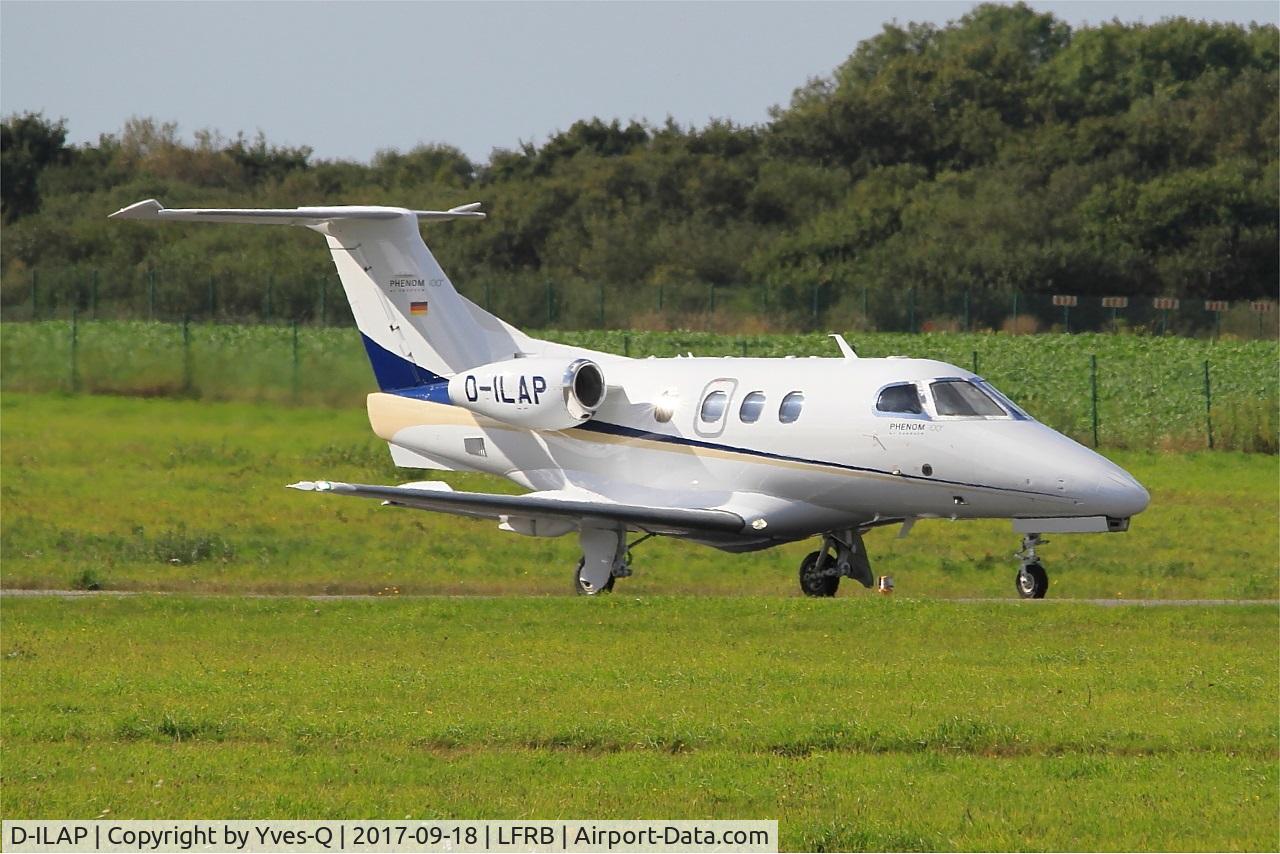 D-ILAP, 2012 Embraer EMB-500 Phenom 100 C/N 50000288, Embraer EMB-500 Phenom 100, Taxiing rwy 25L, Brest-Bretagne airport (LFRB-BES)