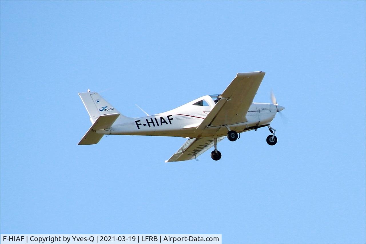 F-HIAF, Tecnam P-2002JF Sierra C/N Not Found F-HIAF, Tecnam P2002 JF, Take off rwy 07R, Brest-Bretagne Airport (LFRB-BES)