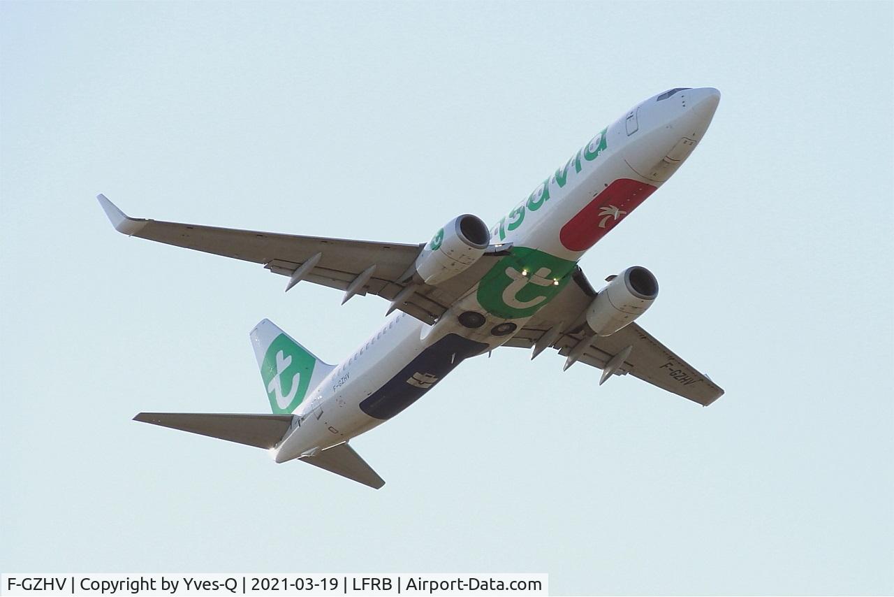 F-GZHV, 1998 Boeing 737-85H C/N 29444, Boeing 737-85H, Take off rwy 07R, Brest-Bretagne Airport (LFRB-BES)