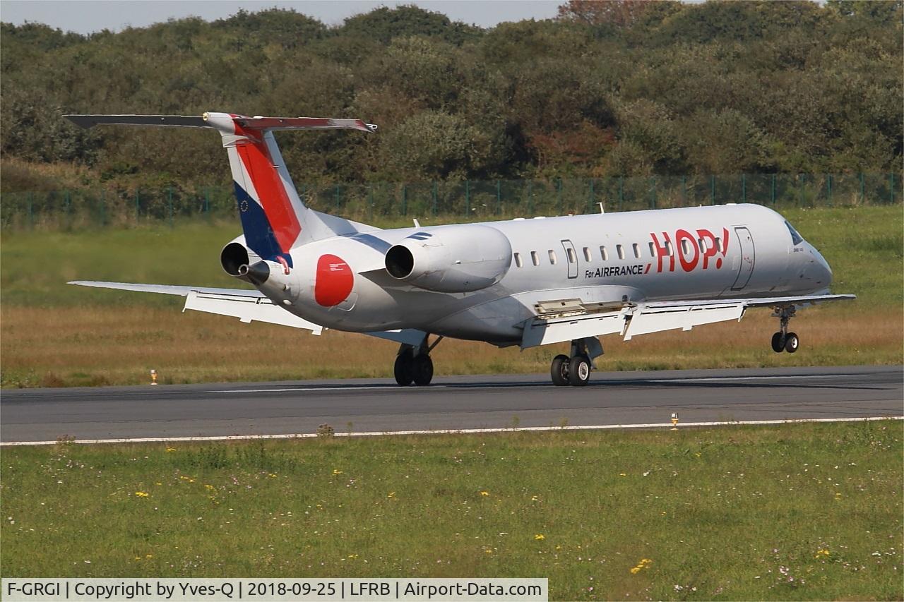 F-GRGI, 1999 Embraer EMB-145EU (ERJ-145EU) C/N 145152, Embraer EMB-145EU, Landing rwy 07R, Brest-Bretagne Airport (LFRB-BES)