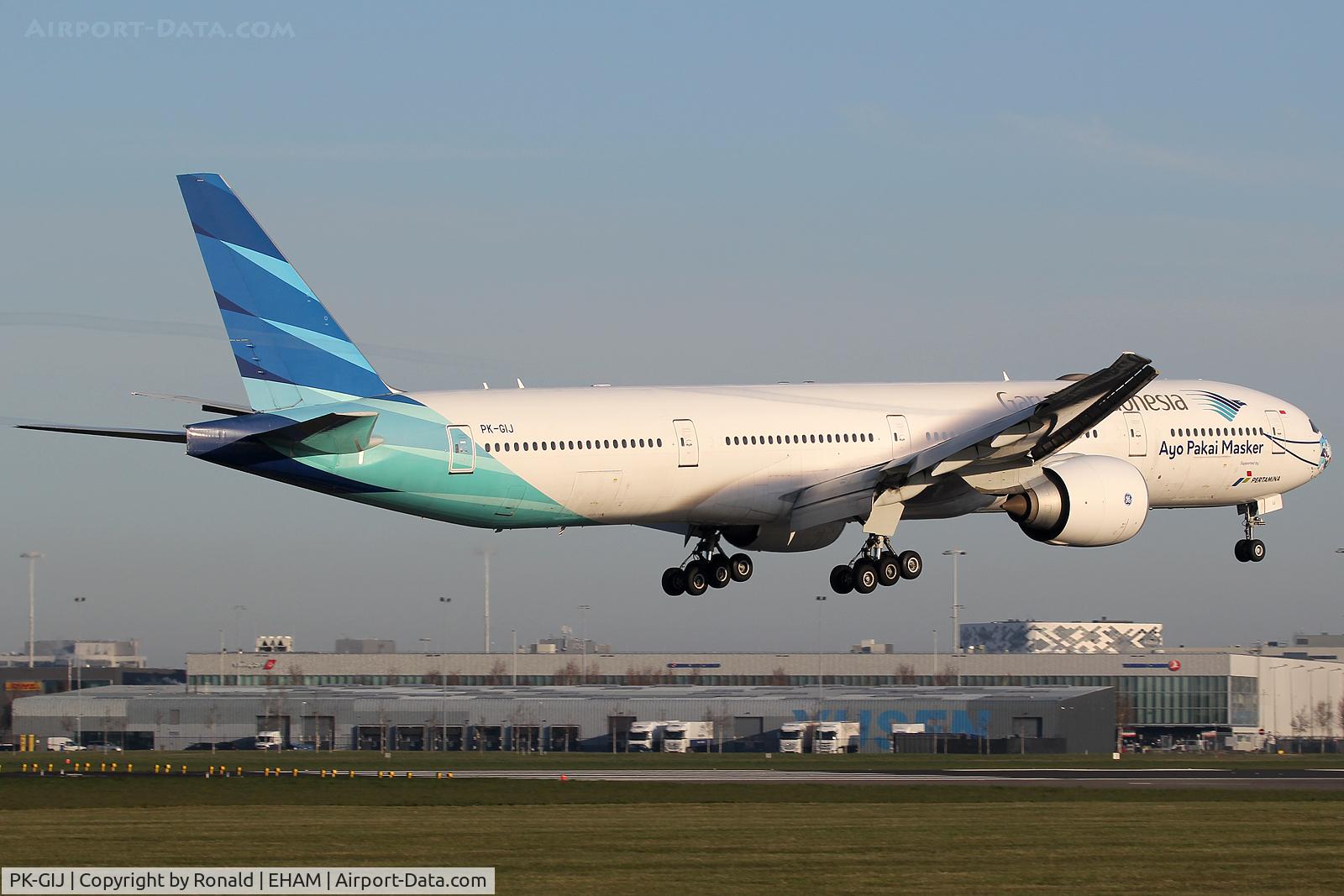 PK-GIJ, 2015 Boeing 777-3U3ER C/N 40072, at spl