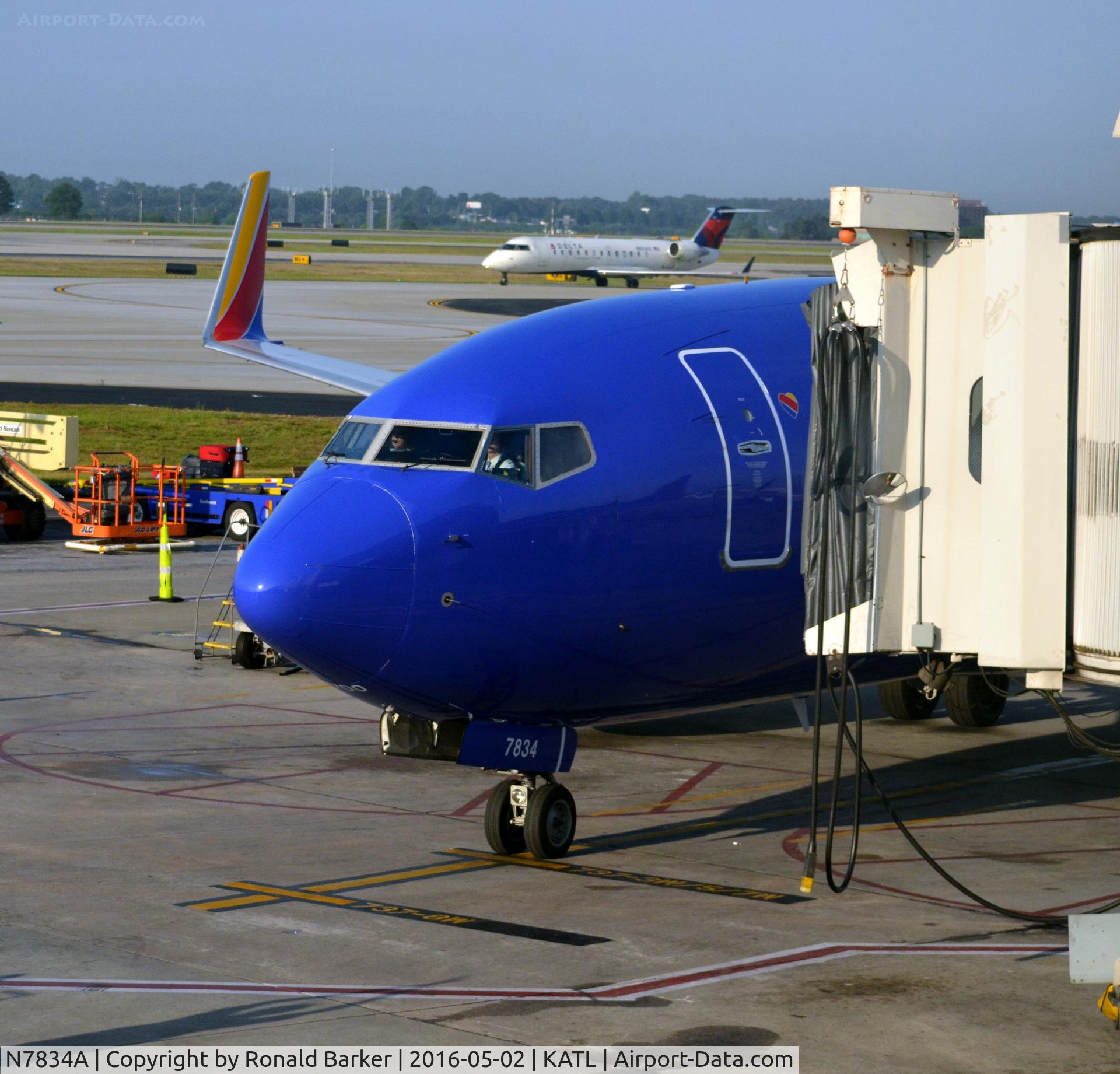 N7834A, 2004 Boeing 737-752 C/N 33789, Gate C2 Atlanta