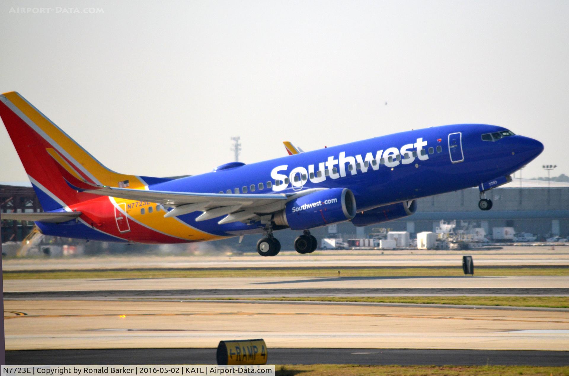 N7723E, 2006 Boeing 737-76N C/N 32670, Takeoff Atlanta