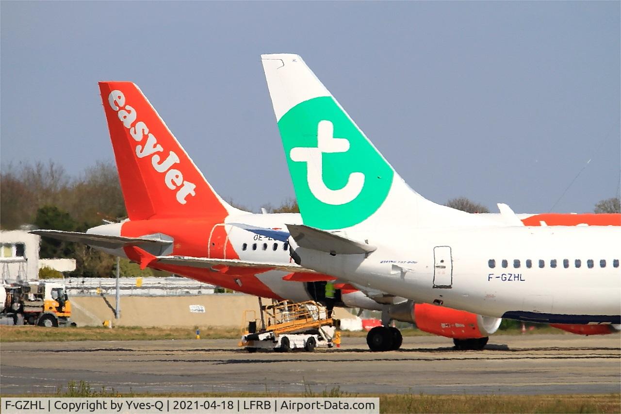 F-GZHL, 2014 Boeing 737-8K2 C/N 37791, Boeing 737-8K2, Tail close up view, Brest-Bretagne Airport (LFRB-BES)