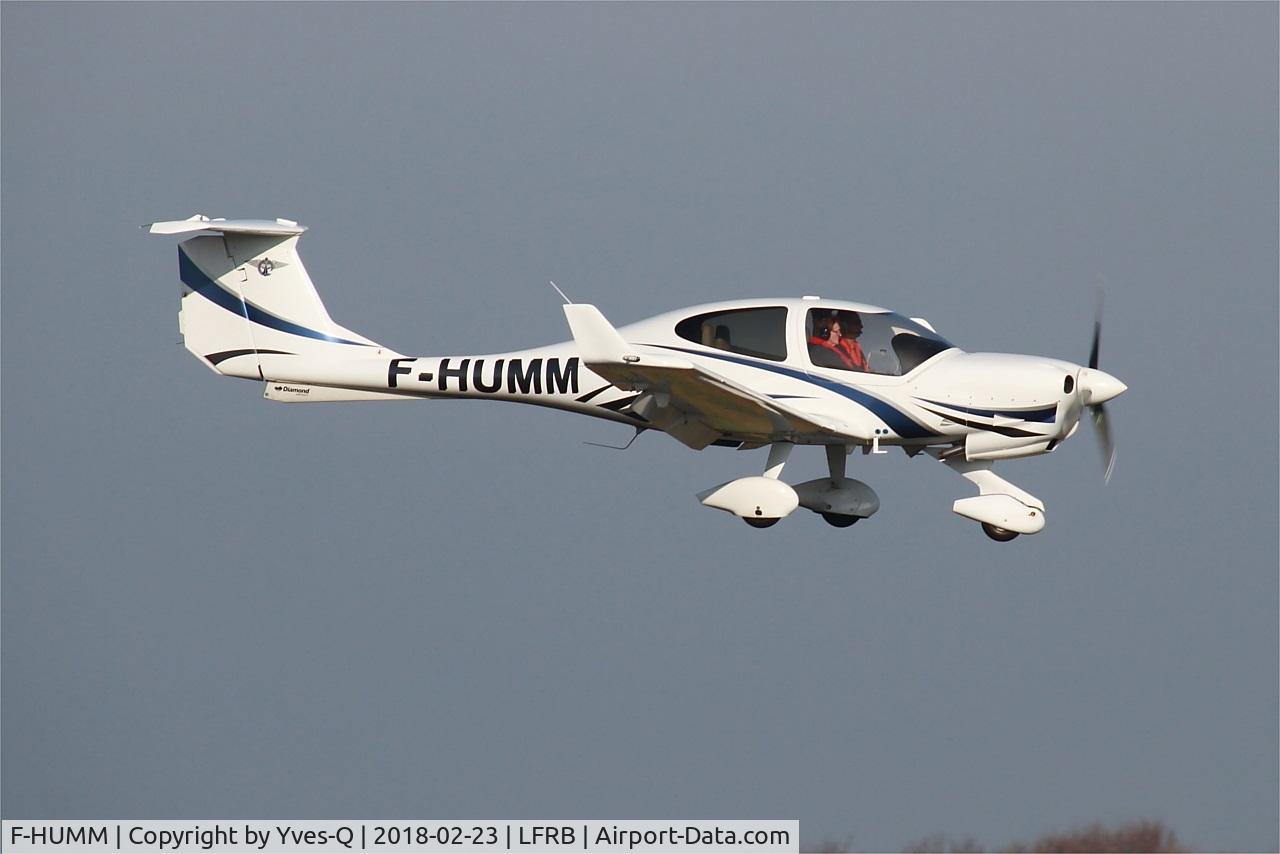 F-HUMM, Diamond DA-40 Diamond Star C/N D4.357, Diamond DA-40 Diamond Star, On final rwy 07R, Brest-Bretagne airport (LFRB-BES)