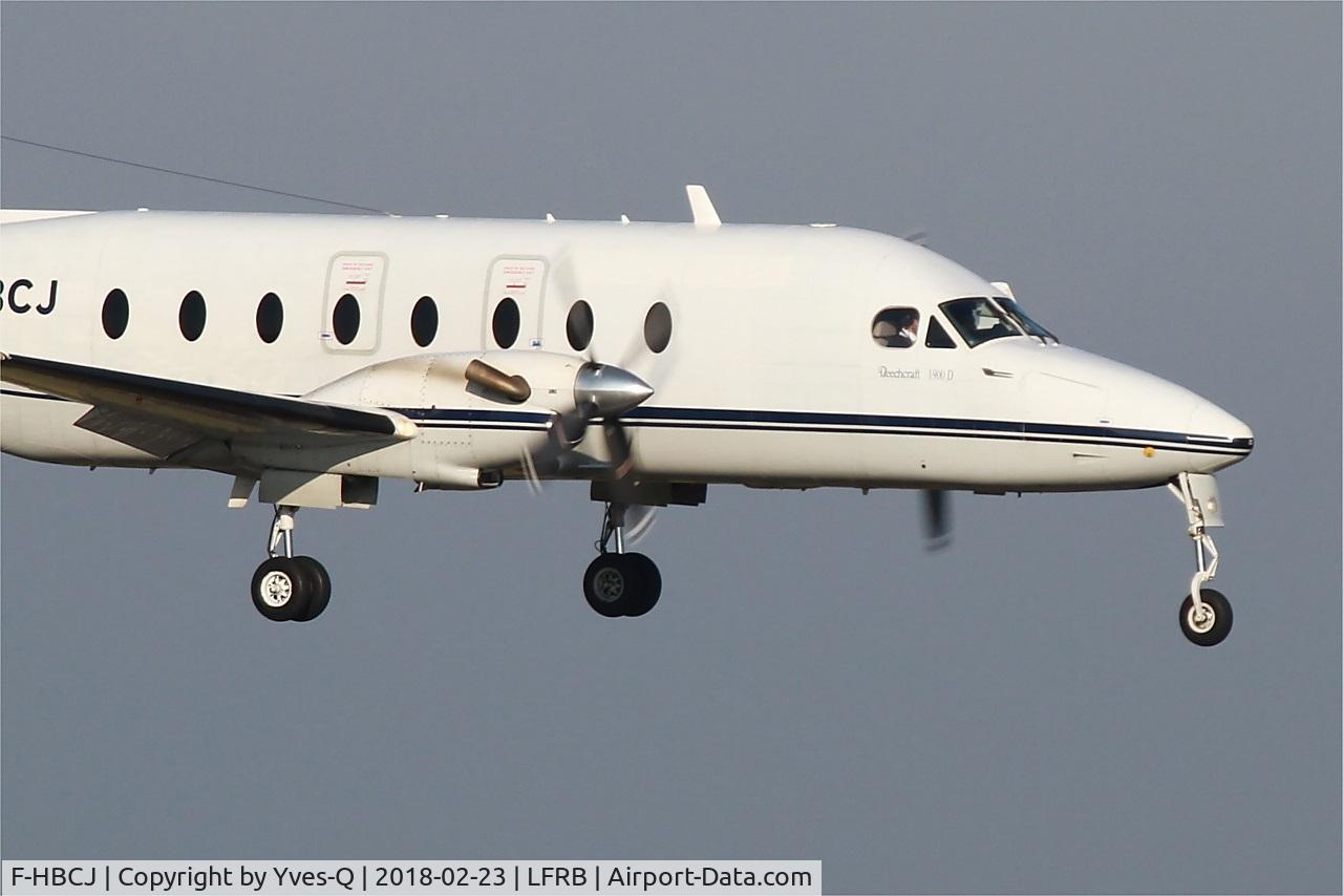 F-HBCJ, 1998 Beech 1900D C/N UE-338, Beech 1900D, On final rwy 07R, Brest-Bretagne airport (LFRB-BES)