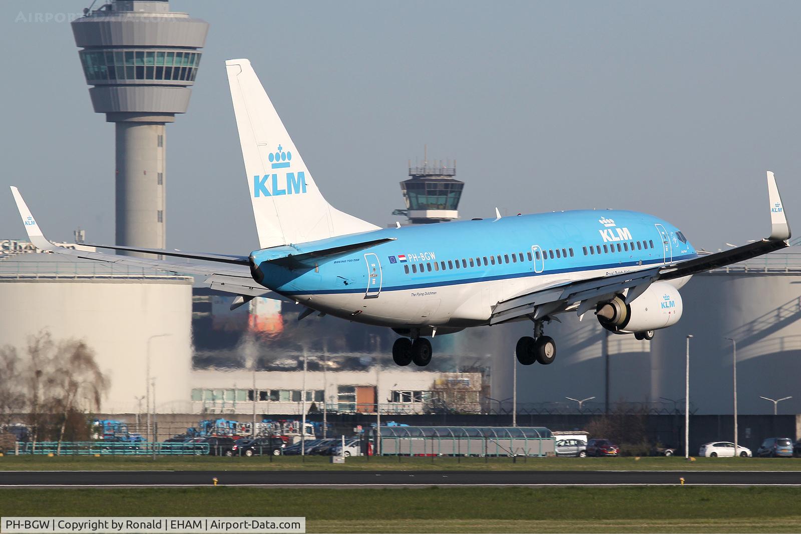 PH-BGW, 2011 Boeing 737-7K2 C/N 38128, at spl