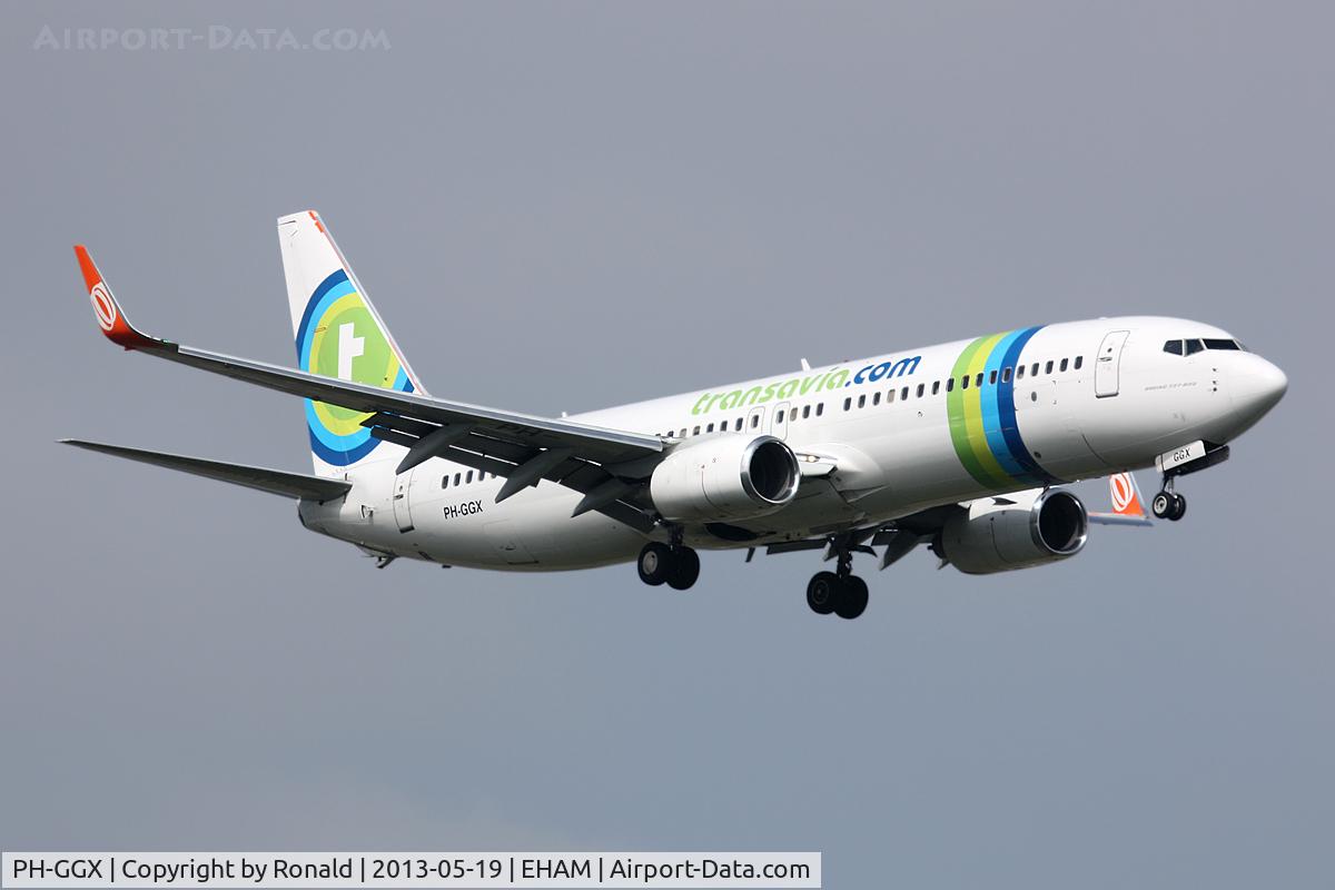 PH-GGX, 2010 Boeing 737-8EH C/N 36596, at spl