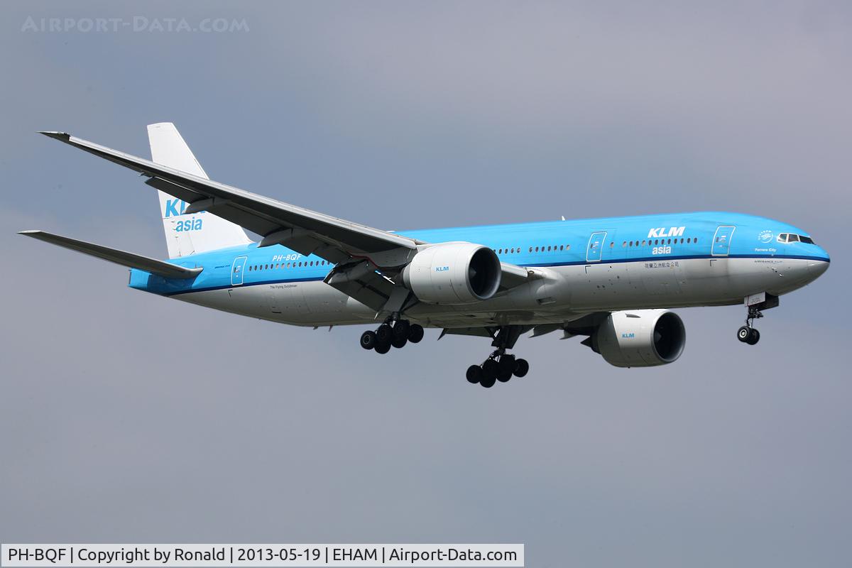 PH-BQF, 2004 Boeing 777-206/ER C/N 29398, at spl