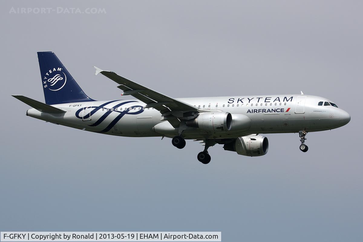 F-GFKY, 1991 Airbus A320-211 C/N 0285, at spl