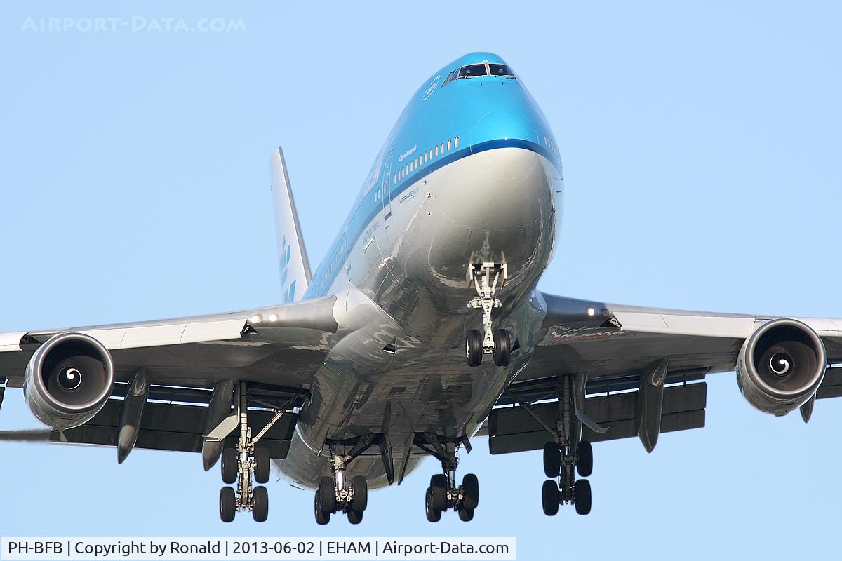 PH-BFB, 1989 Boeing 747-406 C/N 24000, at spl