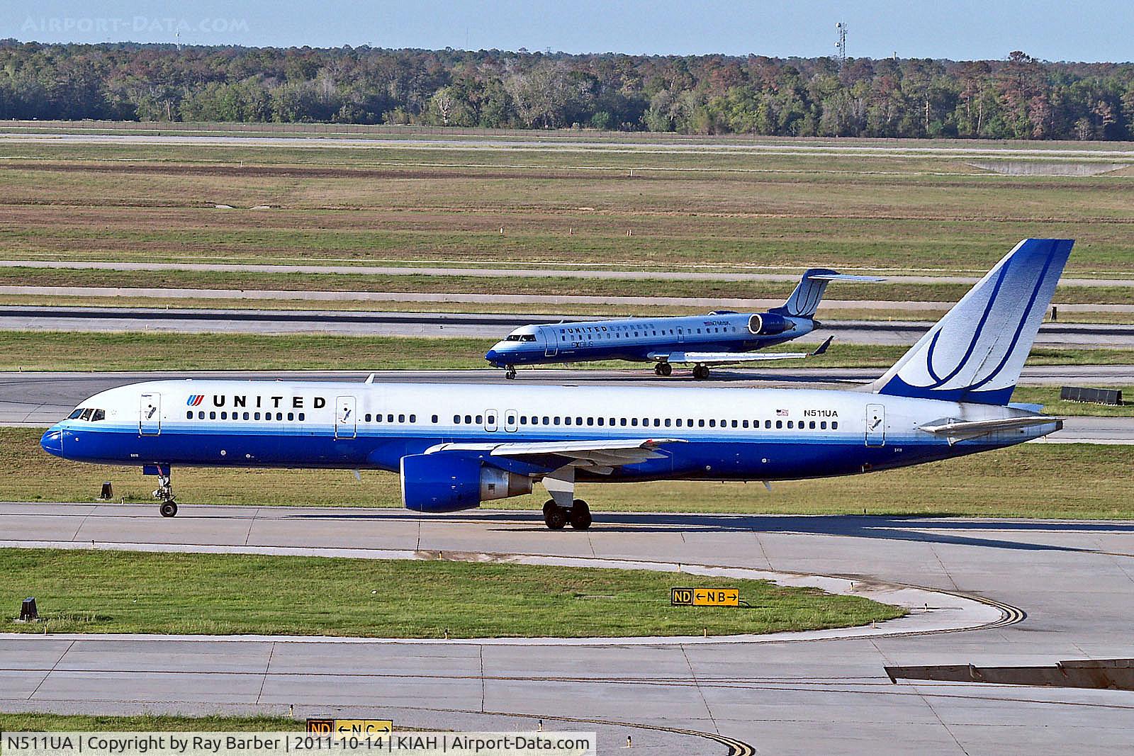 N511UA, 1990 Boeing 757-222 C/N 24799, N511UA   Boeing 757-222 [24799] (United Airlines) Houston-George Bush Intercontinental~N 14/10/2011