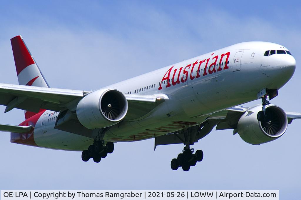 OE-LPA, 1997 Boeing 777-2Z9/ER C/N 28698, Austrian Airlines Boeing 777-200ER