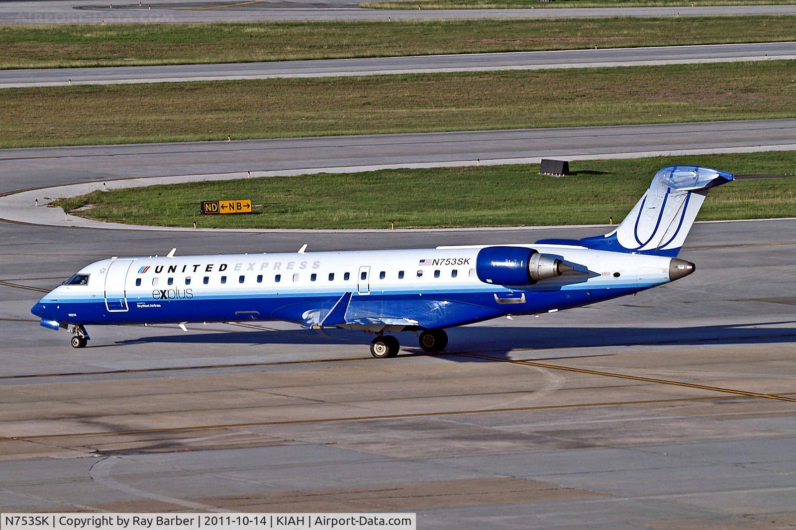 N753SK, 2005 Bombardier CRJ-701ER (CL-600-2C10) Regional Jet C/N 10214, N753SK   Bombardier CRJ-700 [10214] (United Express / SkyWest) Houston-George Bush Intercontinental~N 14/10/2011