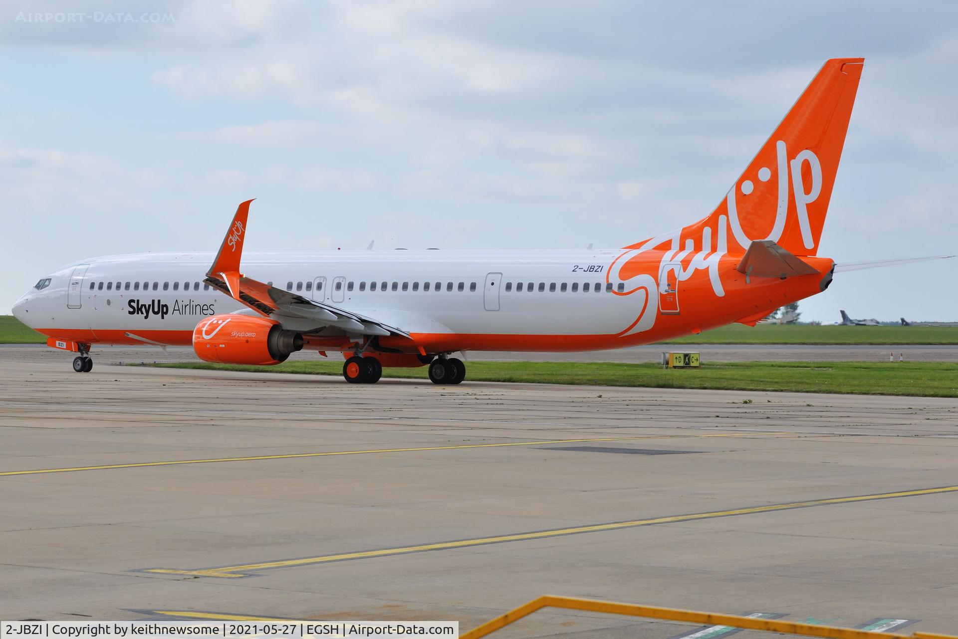 2-JBZI, 2008 Boeing 737-96NER C/N 36539, Leaving Norwich following paintwork.