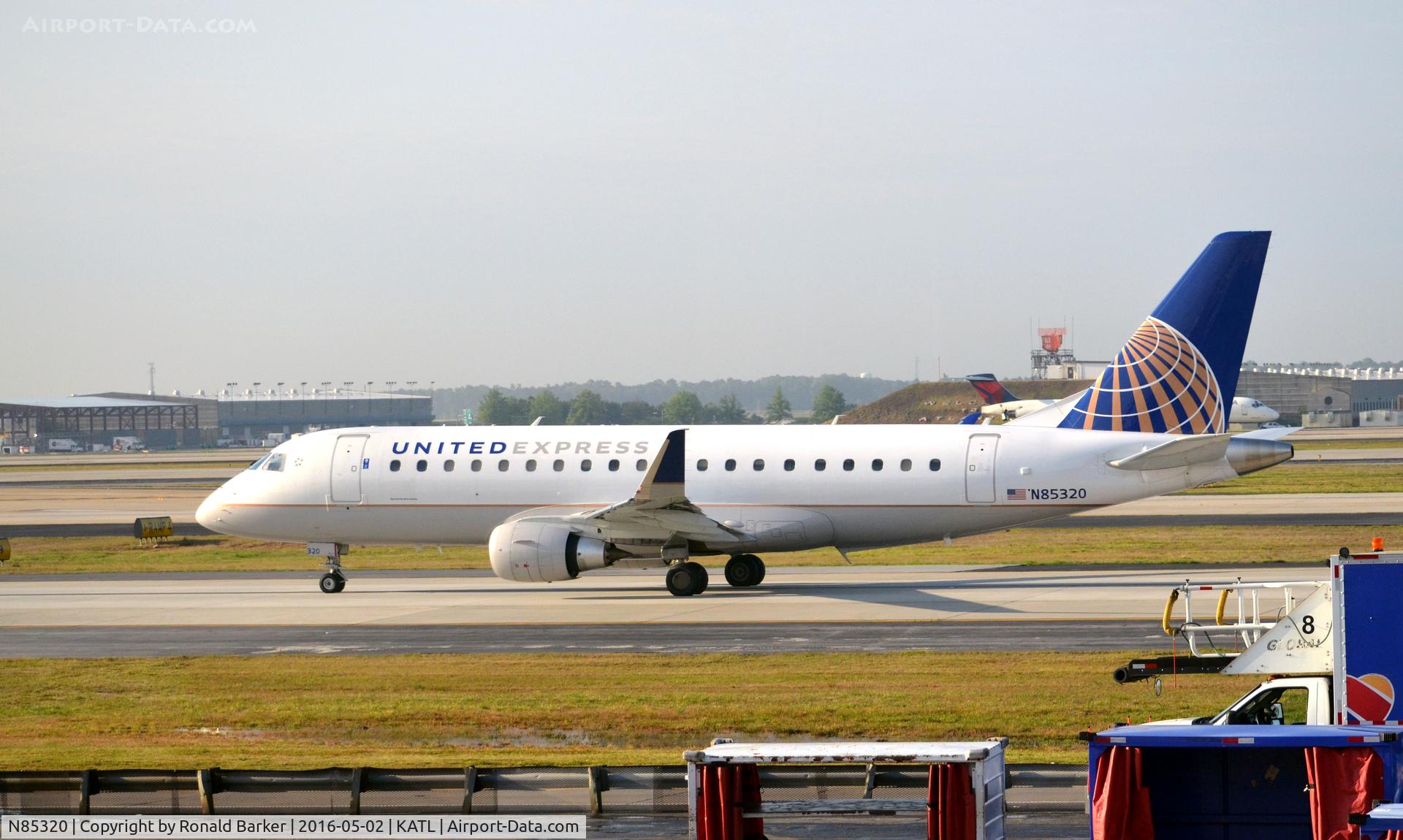 N85320, 2015 Embraer 175LR (ERJ-170-200LR) C/N 17000454, Taxi Atlanta