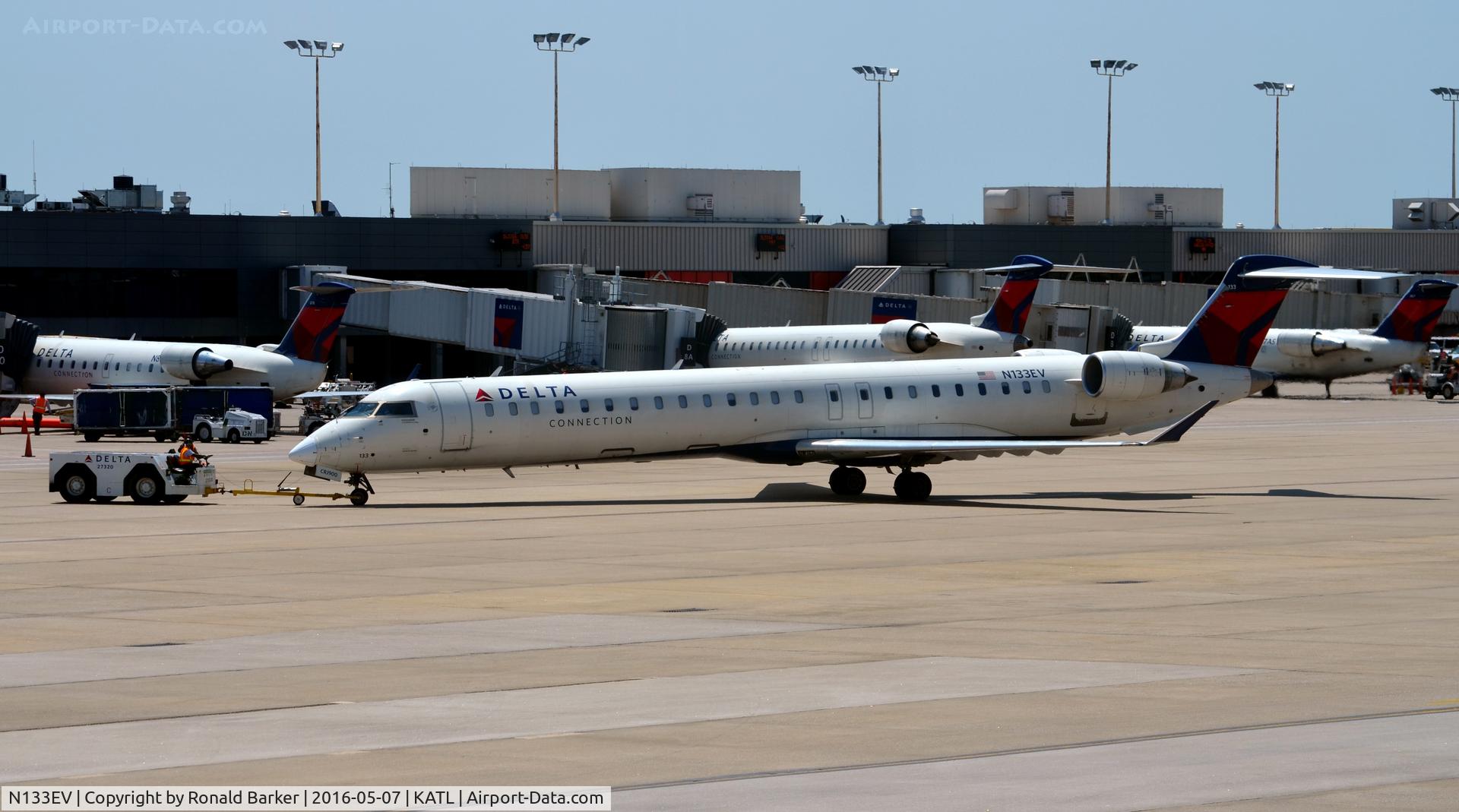 N133EV, 2009 Bombardier CRJ-900ER (CL-600-2D24) C/N 15222, Pushback Atlanta