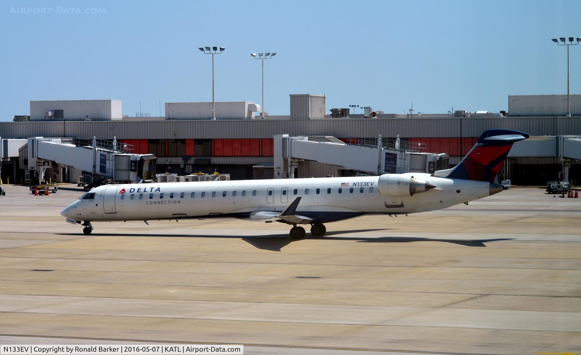 N133EV, 2009 Bombardier CRJ-900ER (CL-600-2D24) C/N 15222, Taxi to takeoff Atlanta