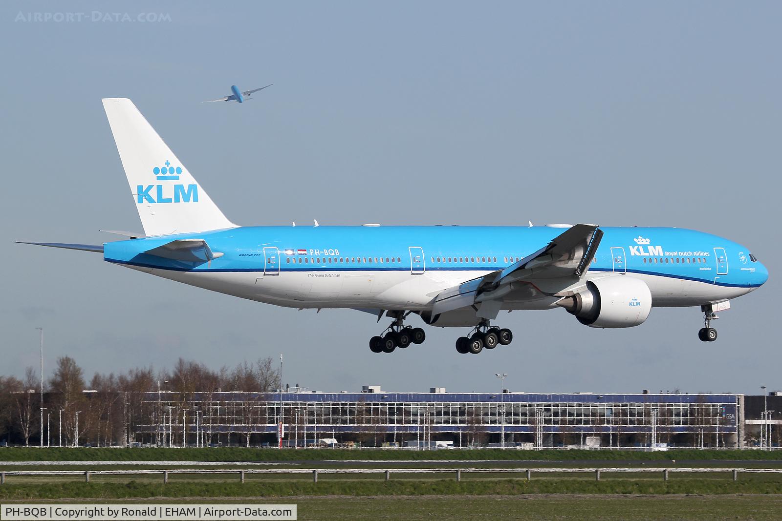 PH-BQB, 2003 Boeing 777-206/ER C/N 33712, at spl